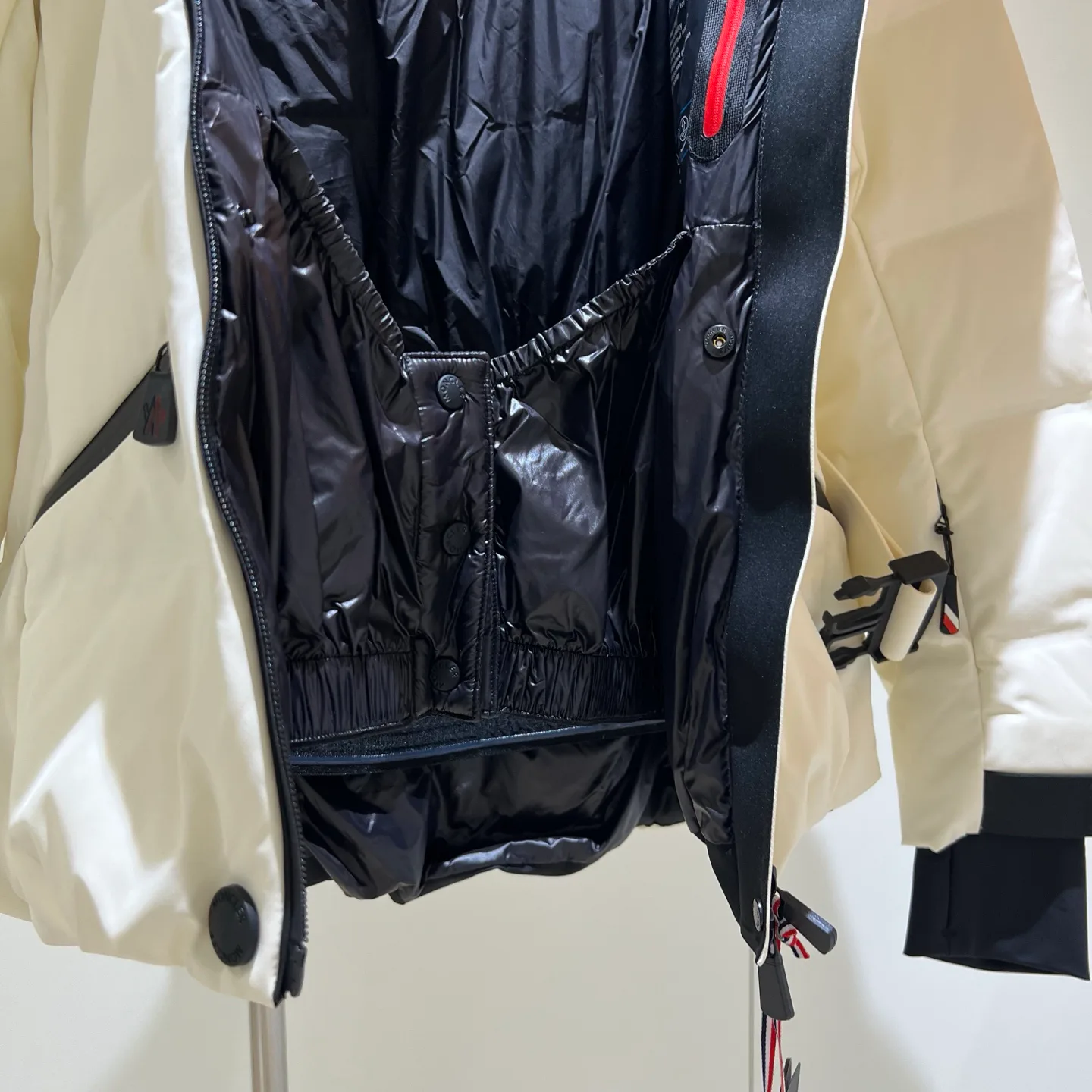 Куртки И Пуховики Женские Moncler 18180078