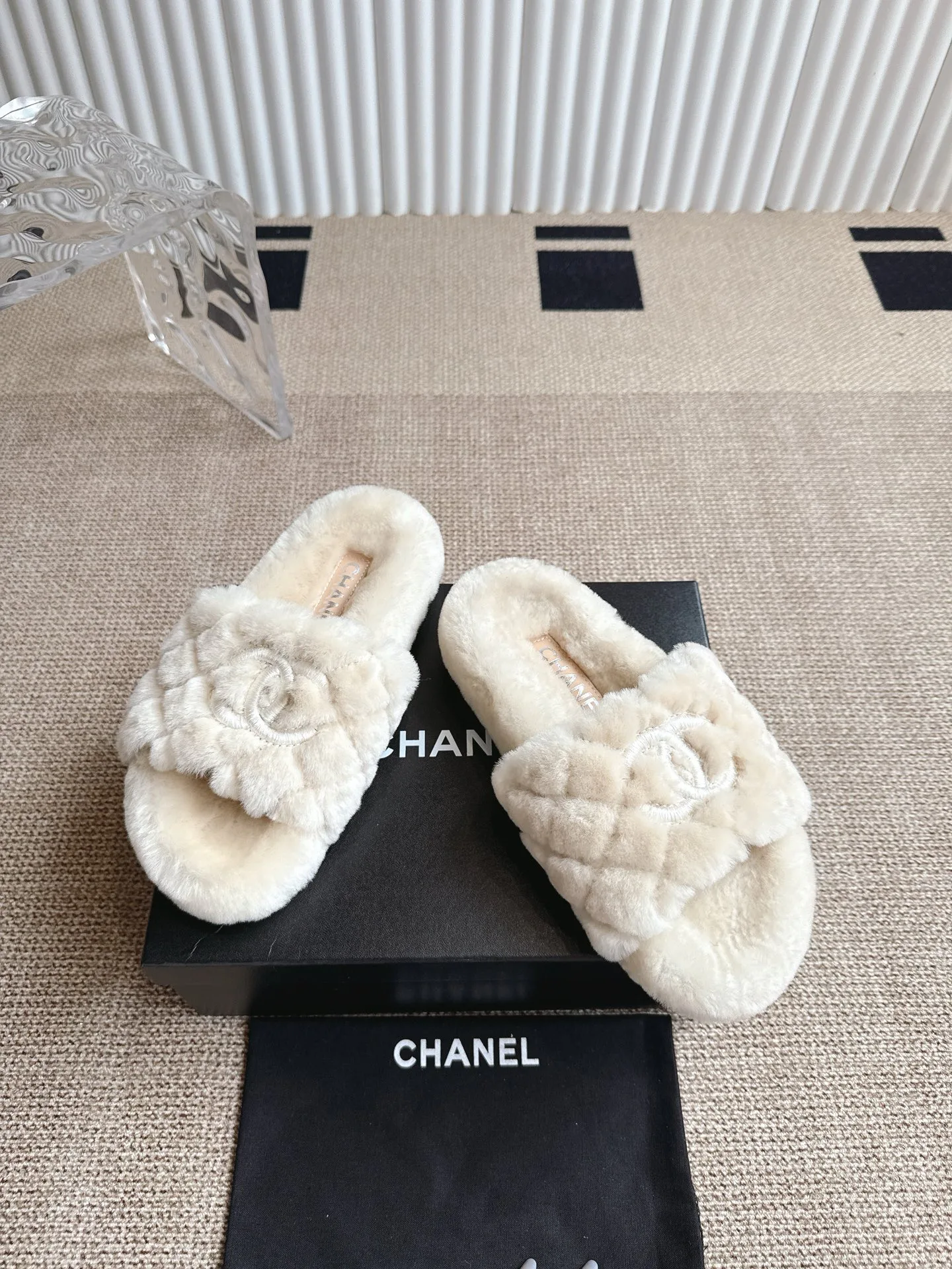 Тапочки Женские Chanel 18324637