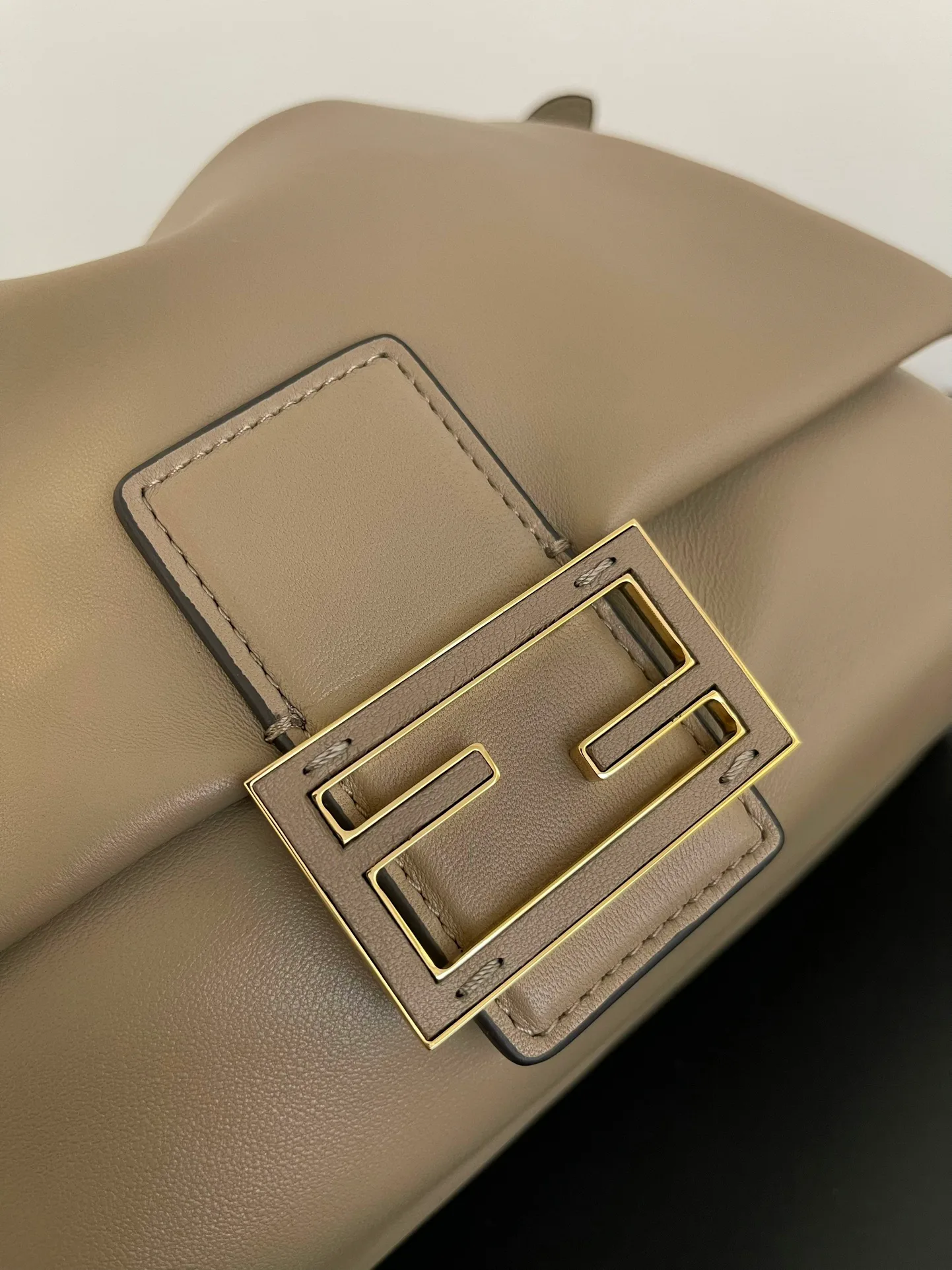 Классические Сумки Женские Fendi 292968