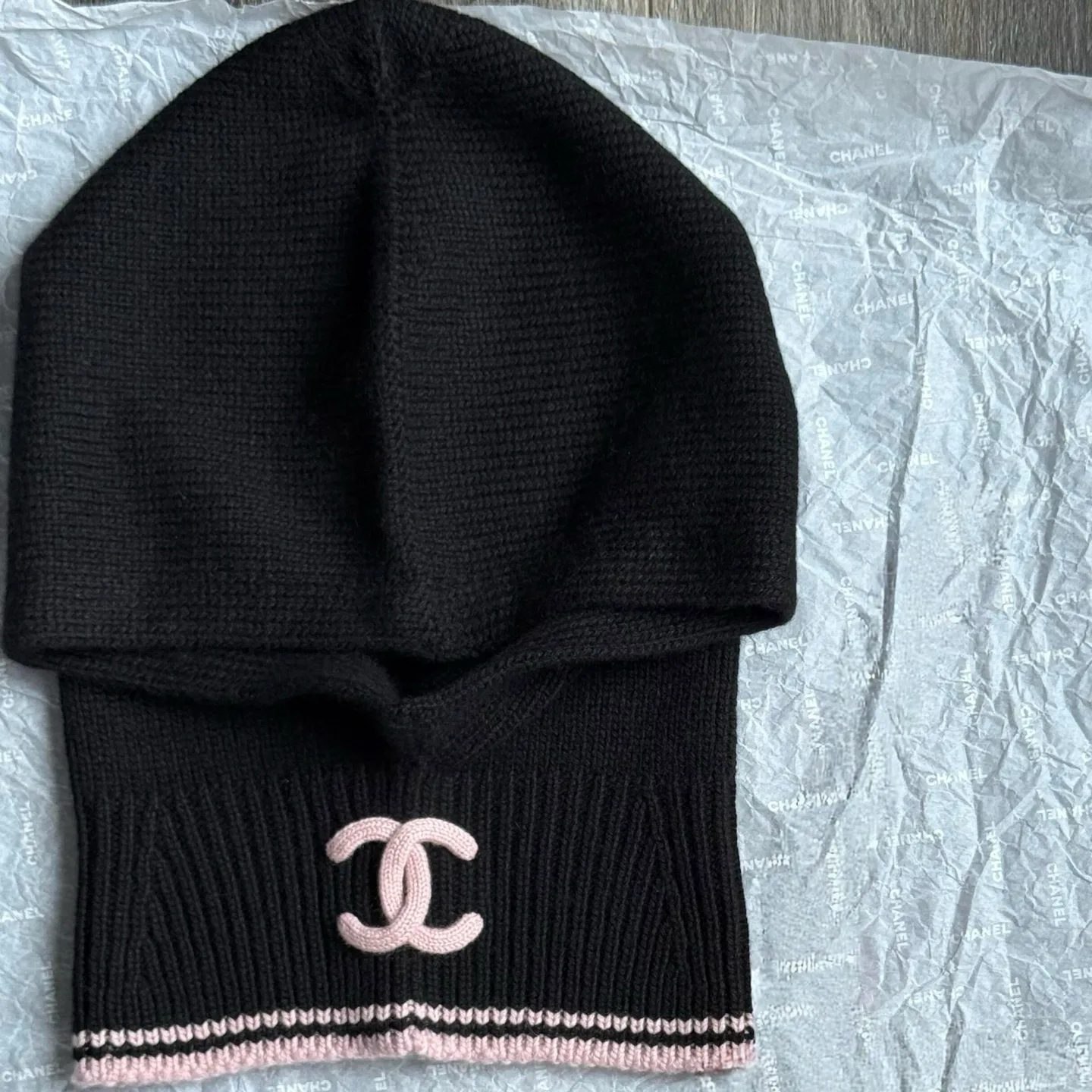 Головные Уборы Chanel 18347846