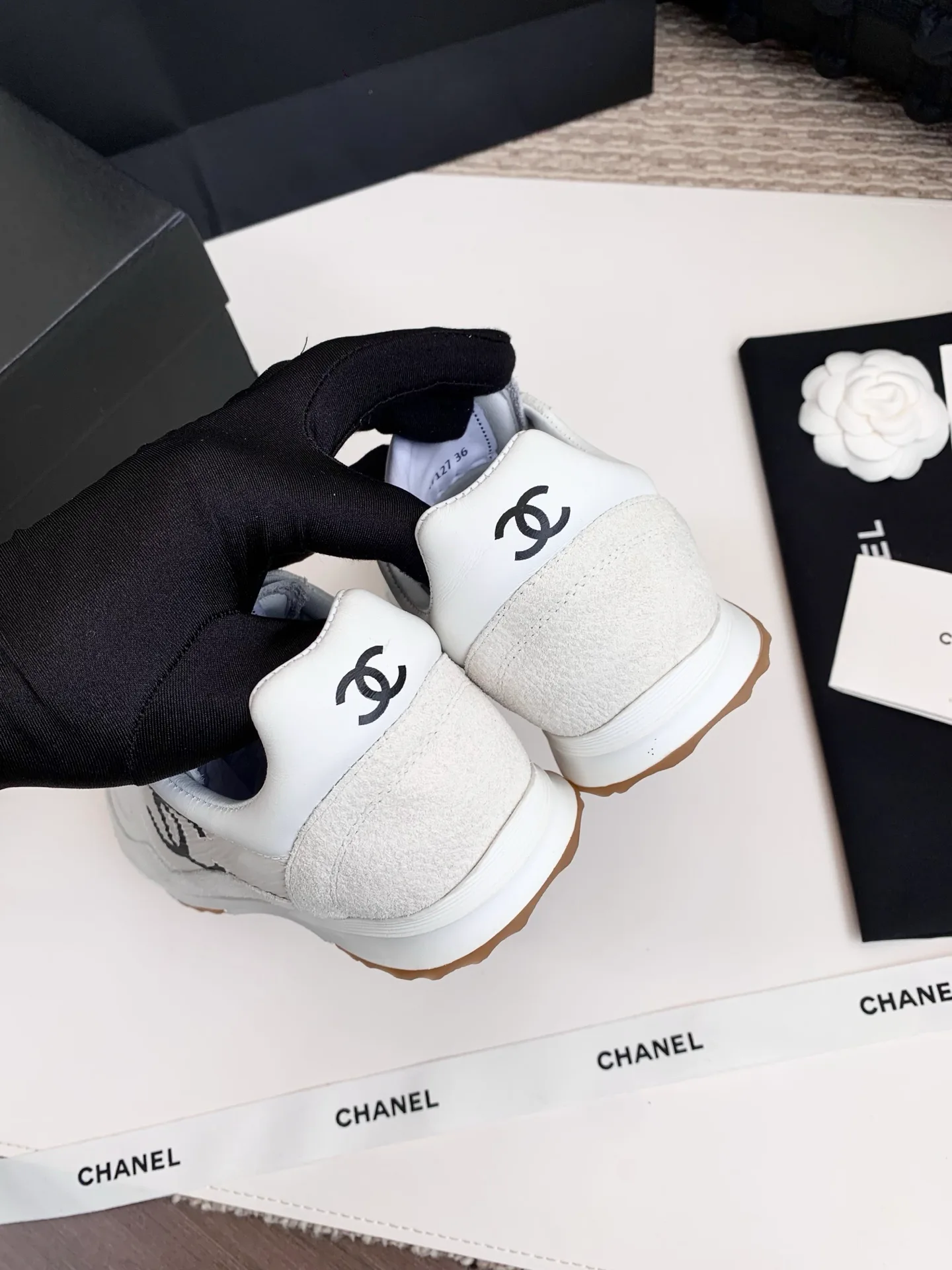 Кроссовки Женские Chanel 11561504