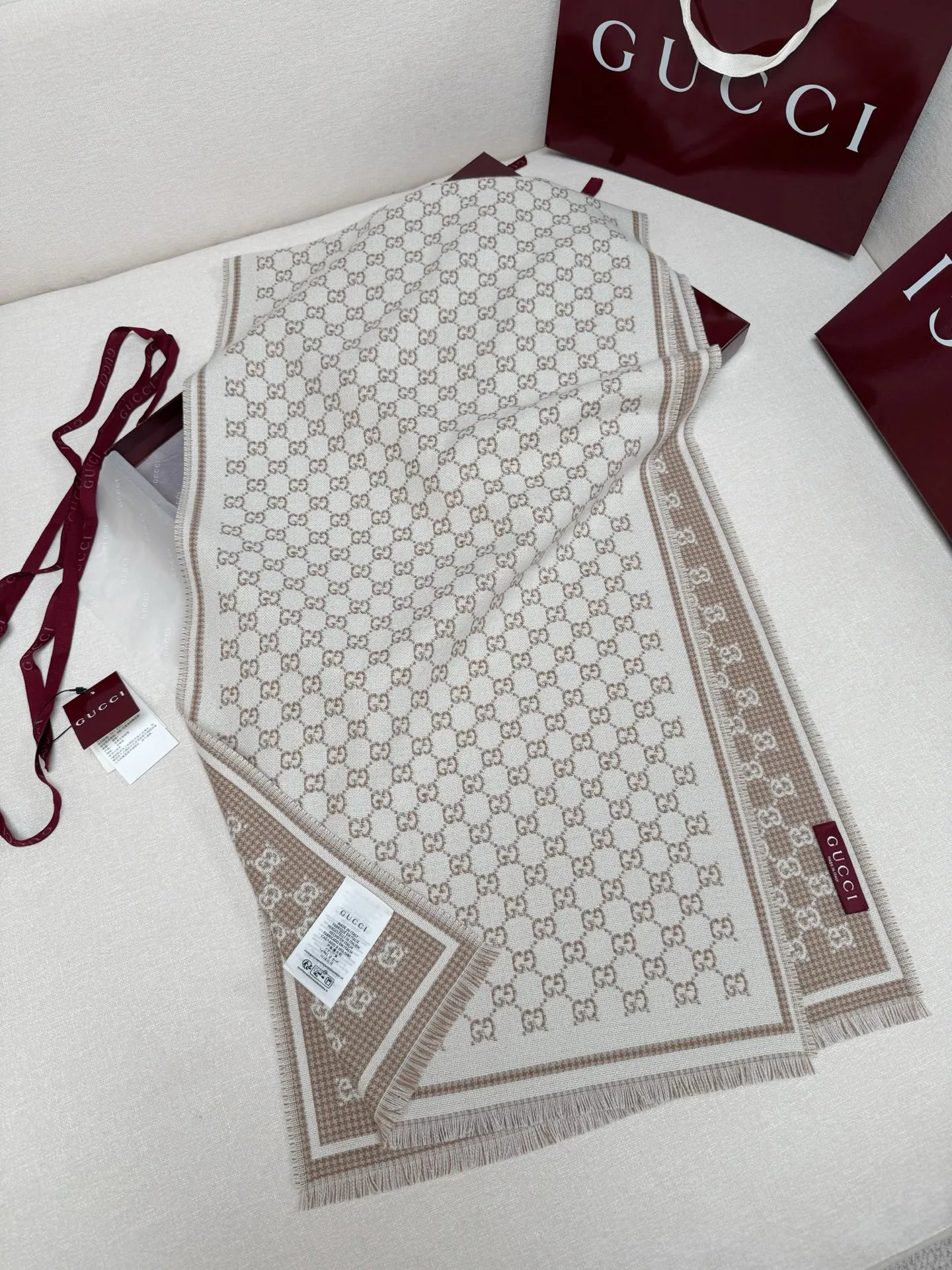 Шарфы Gucci 17992040