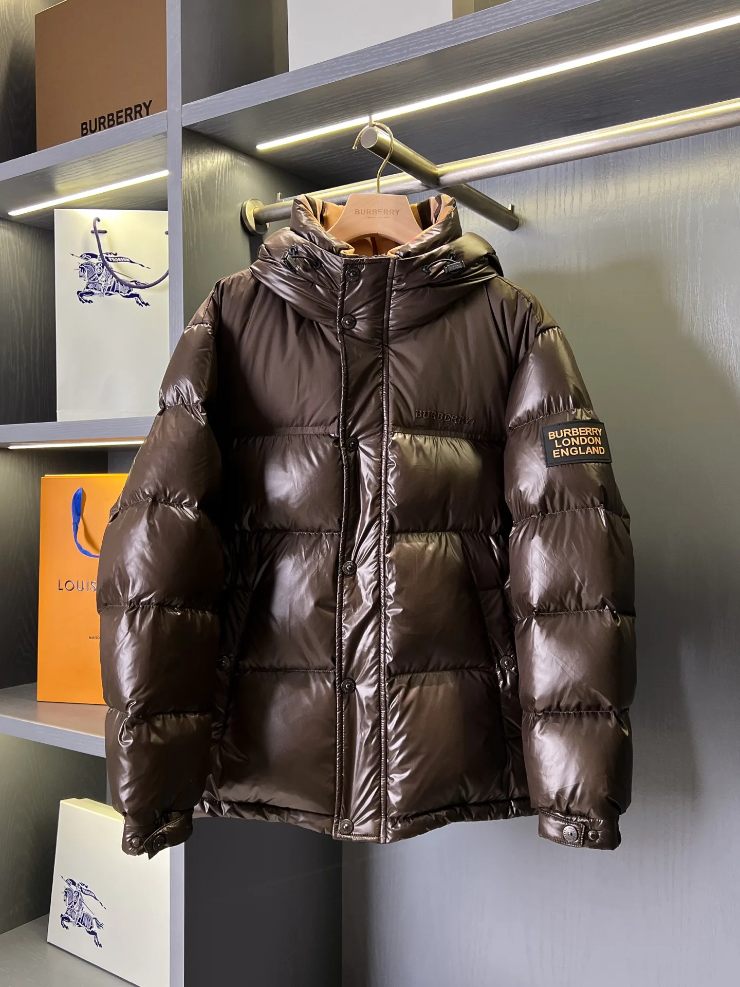 Куртки И Пуховики Женские Burberry 381085