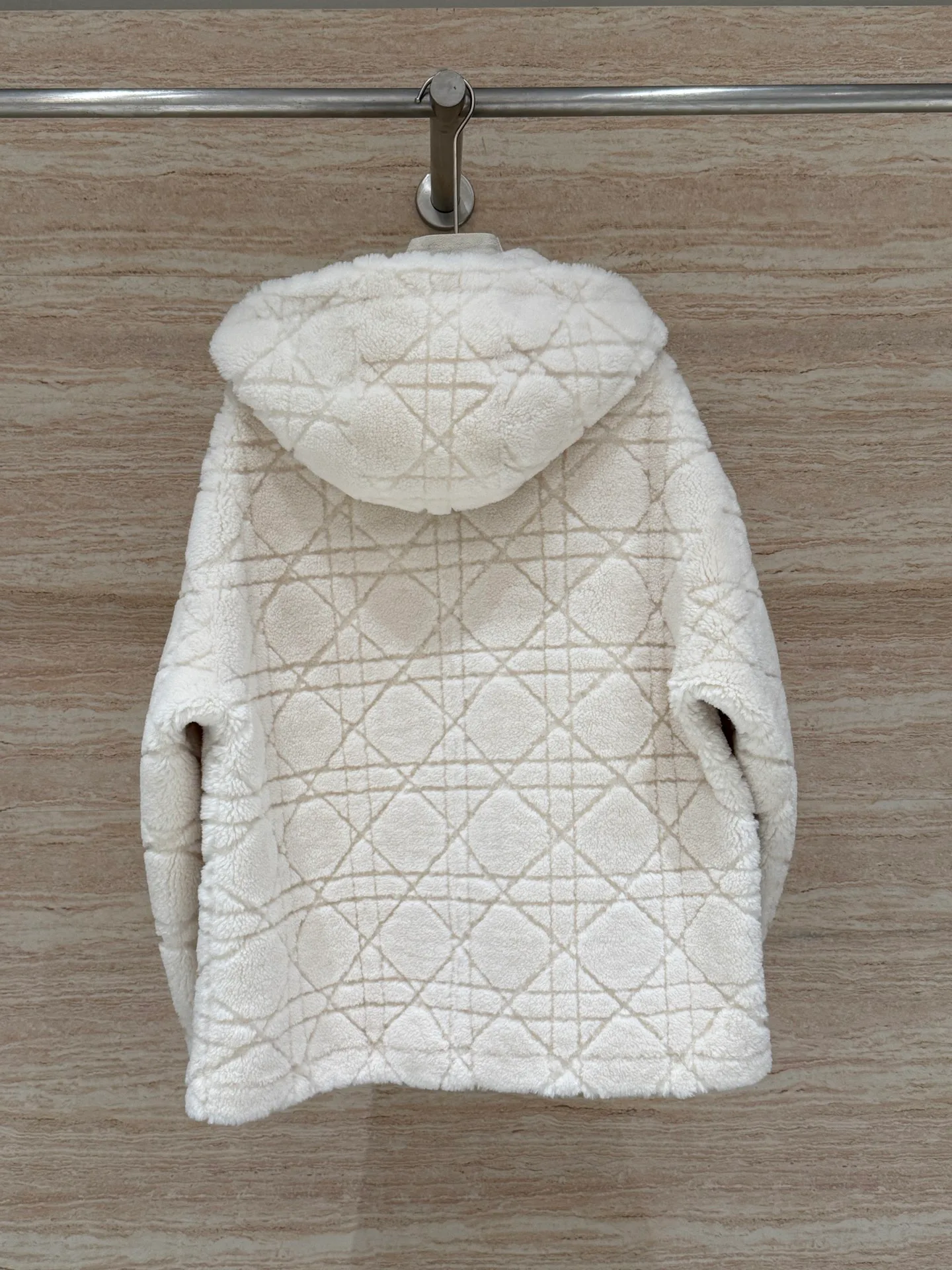 Кожаные Куртки И Дублёнки Женские Christian Dior 2772617