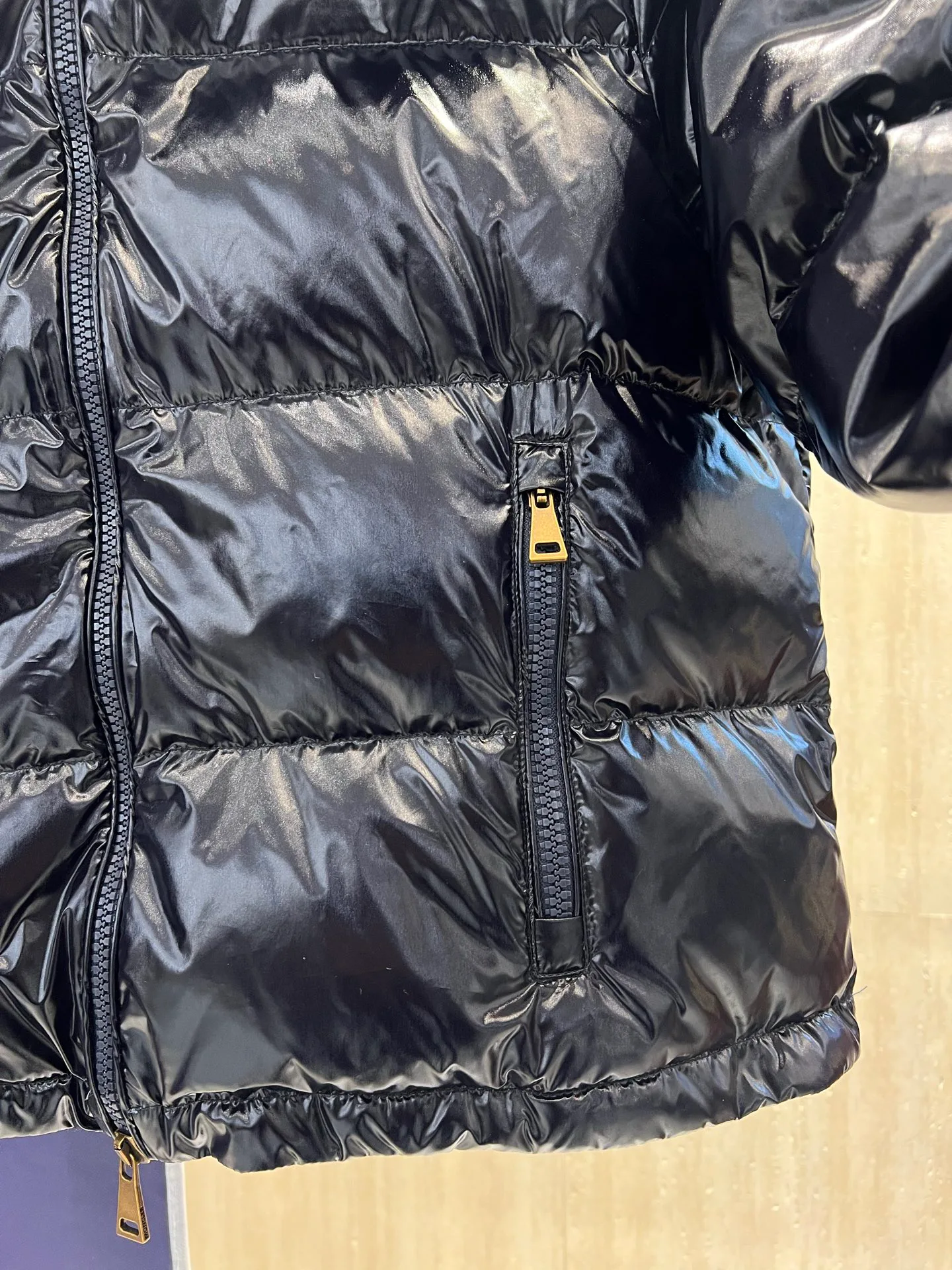 Куртки И Пуховики Мужские Moncler 18231182