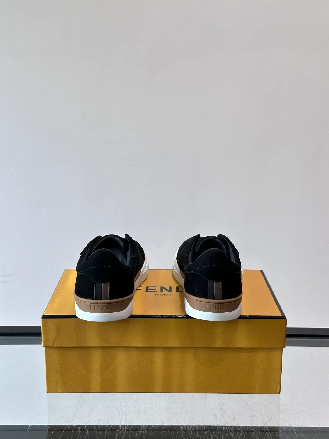 Кроссовки Мужские Fendi 17466859