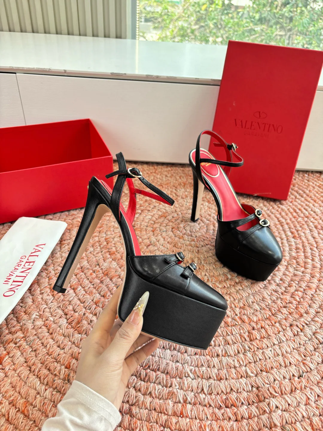 Босоножки Женские Valentino 11479967