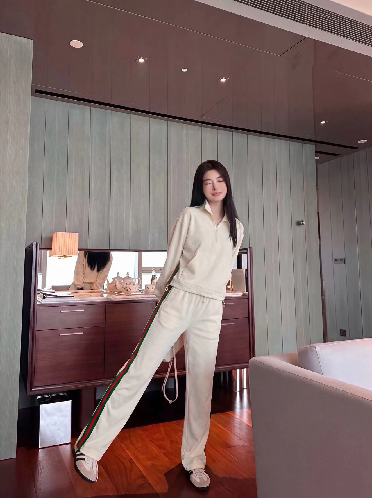 Костюмы Женские Gucci 18677911