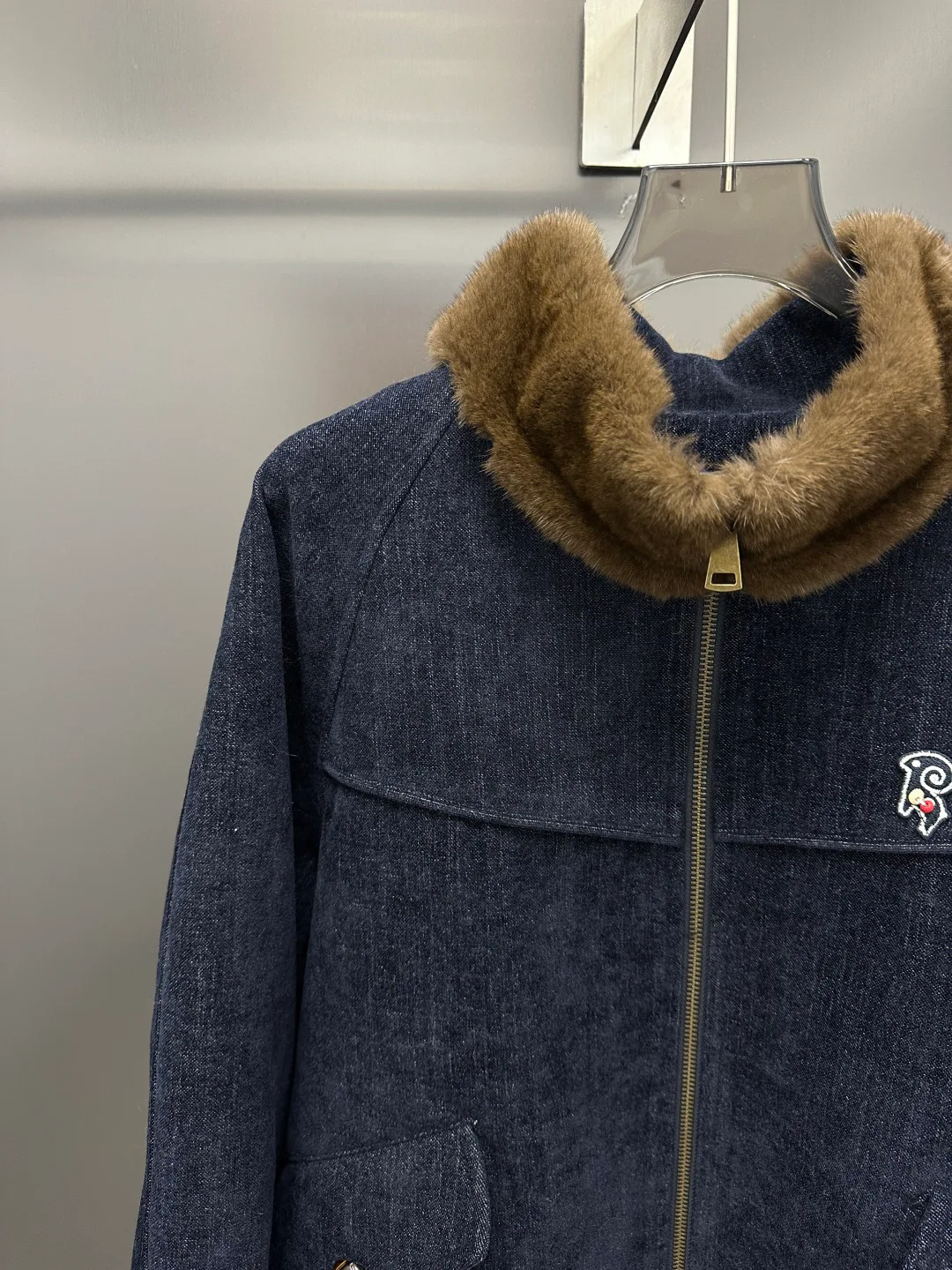 Куртки И Пуховики Женские Louis Vuitton 18902678