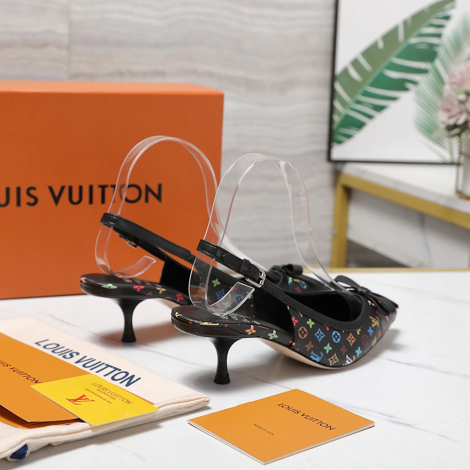 Туфли Женские Louis Vuitton 10250857