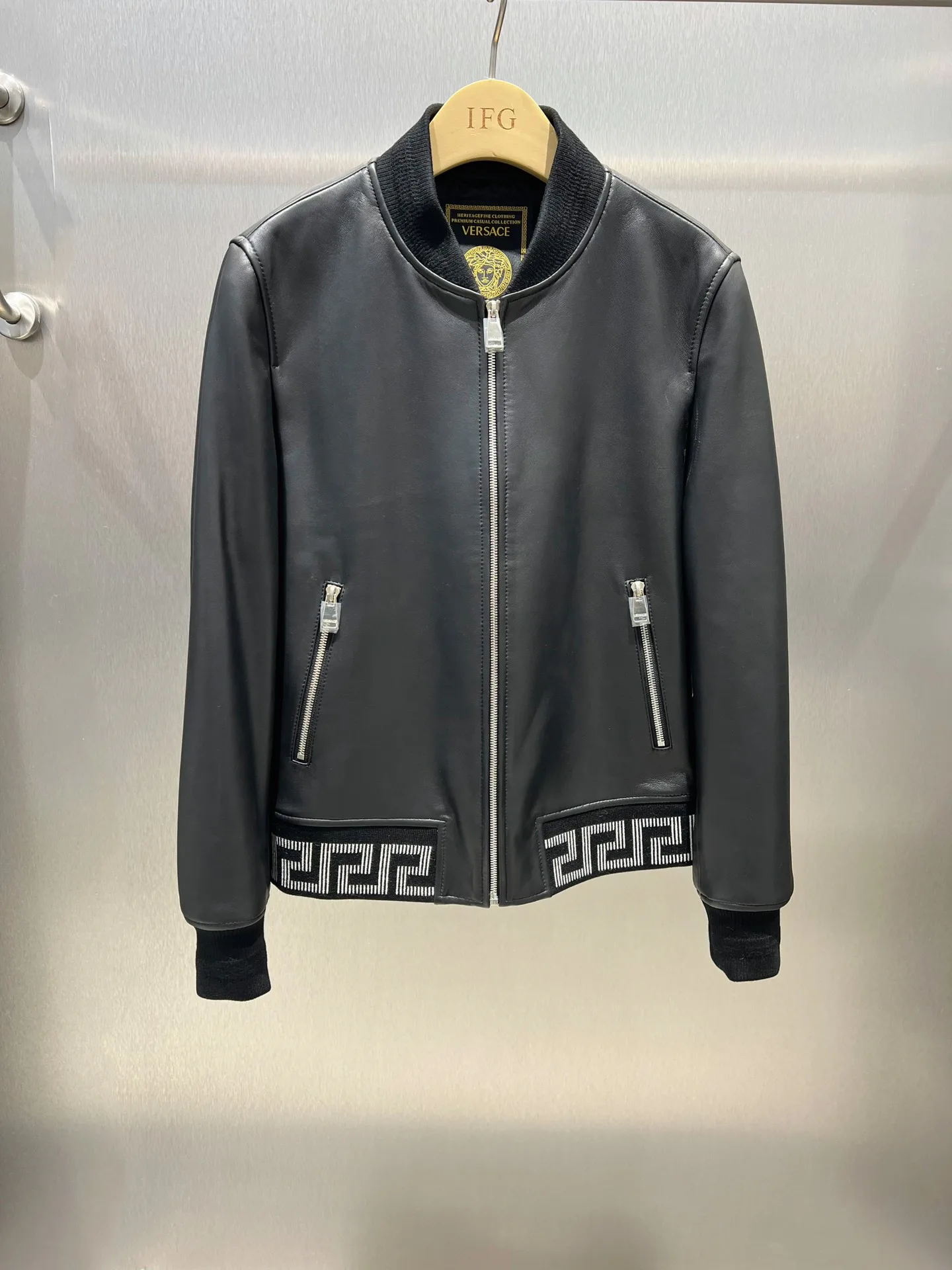 Кожаные Куртки И Дублёнки Мужские Versace 25092