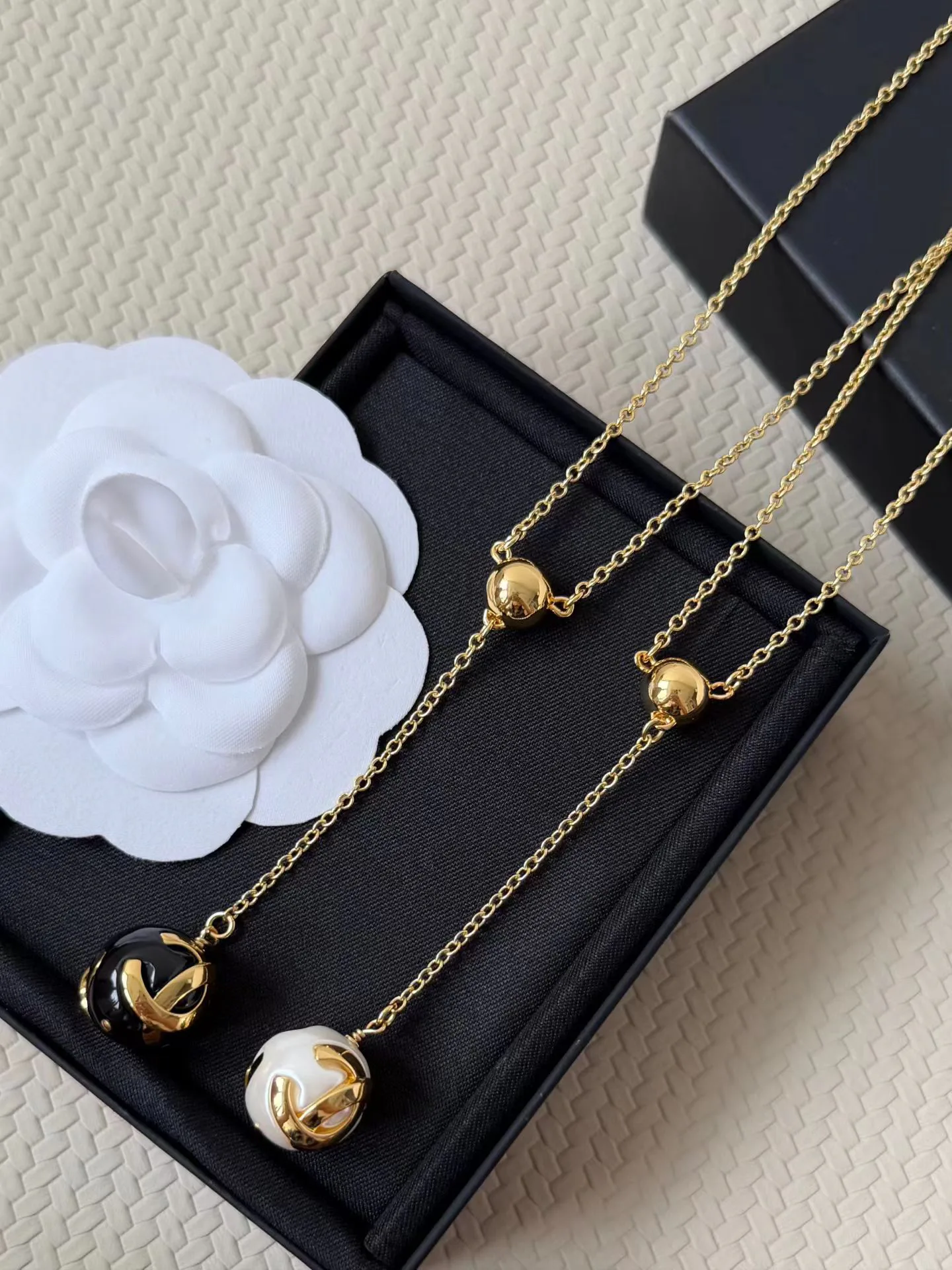 Бижутерия Chanel 18122886