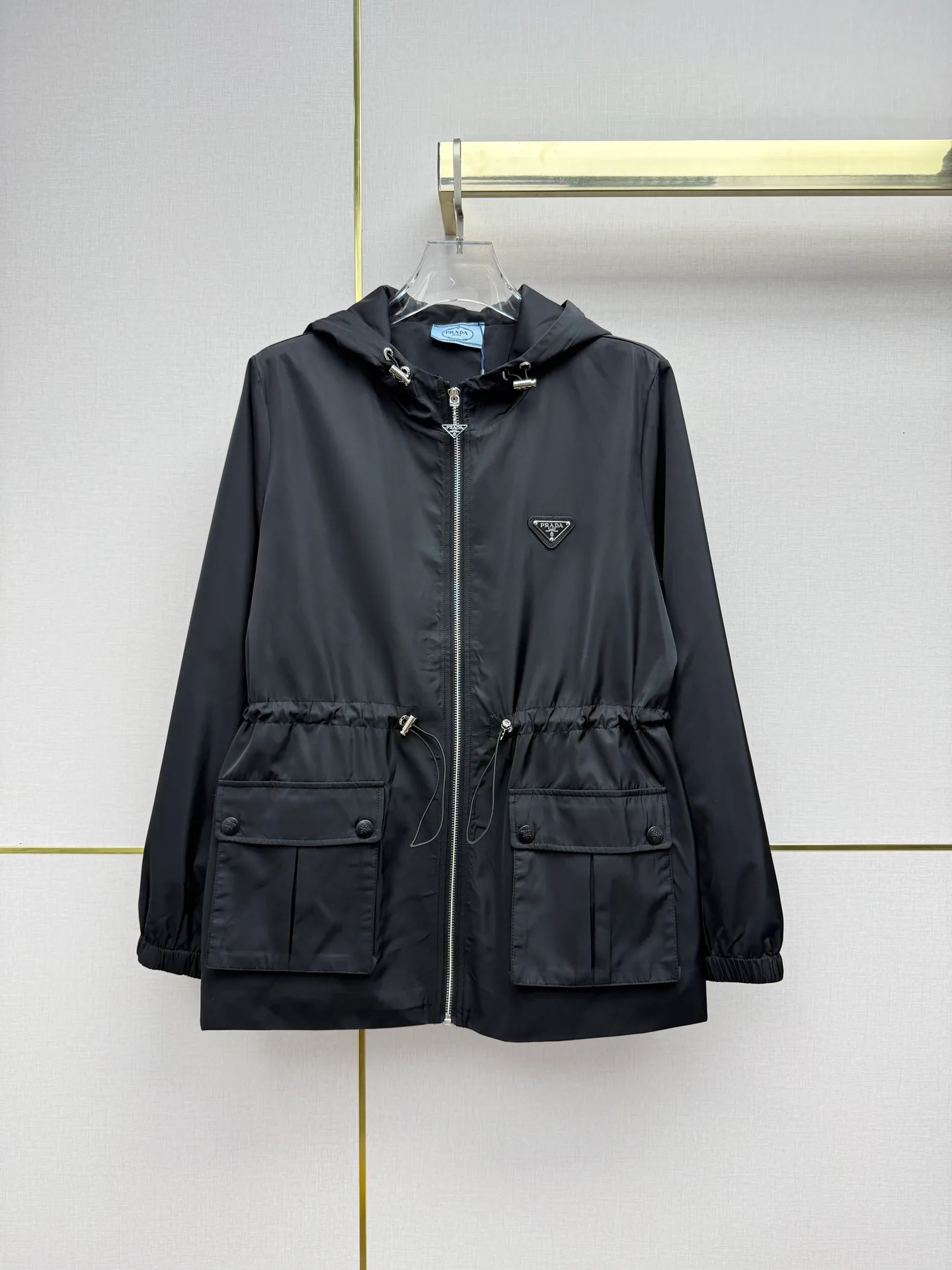 Куртки И Пуховики Женские Prada 17953149