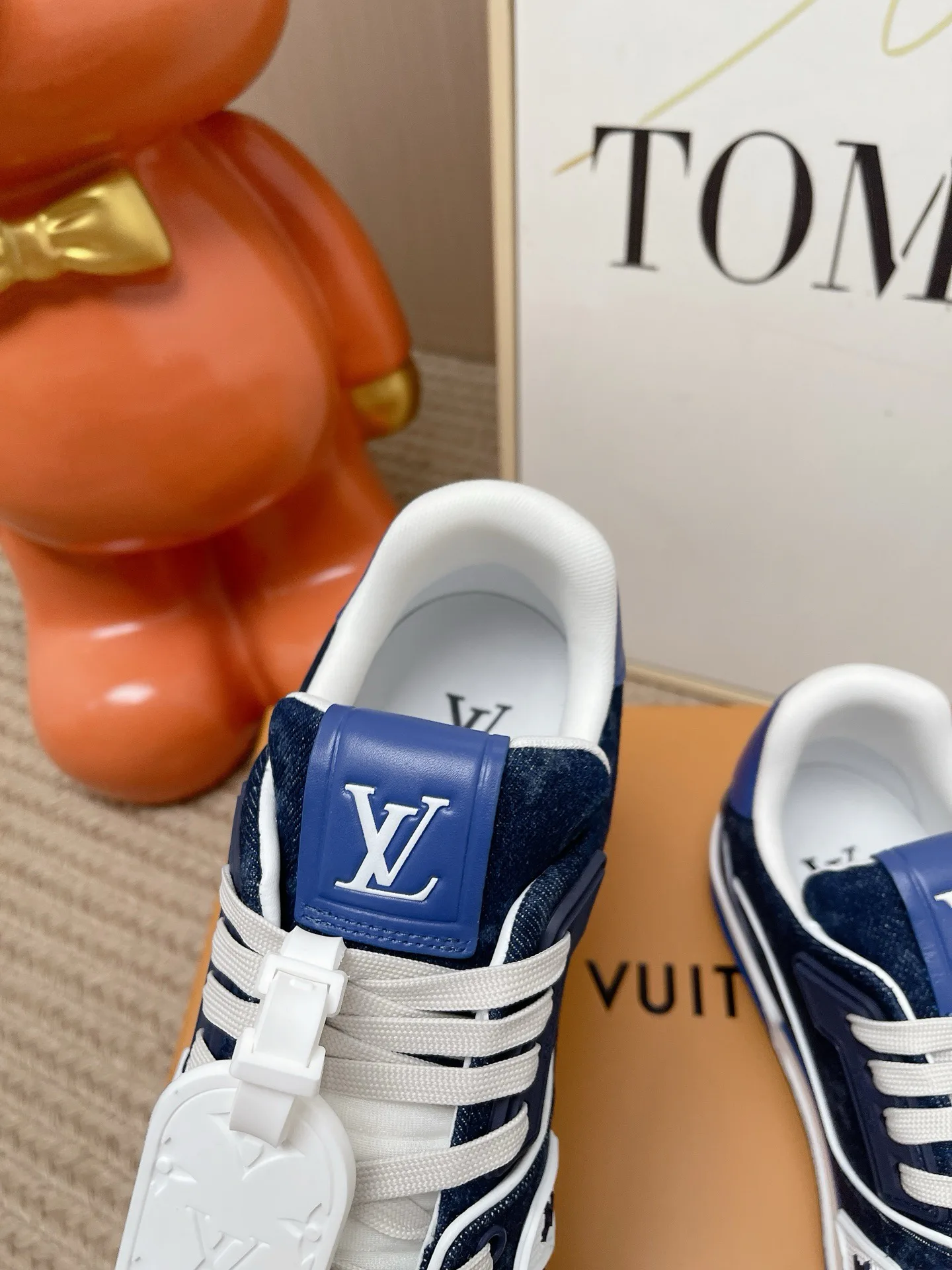 Кроссовки Женские Louis Vuitton 18747233