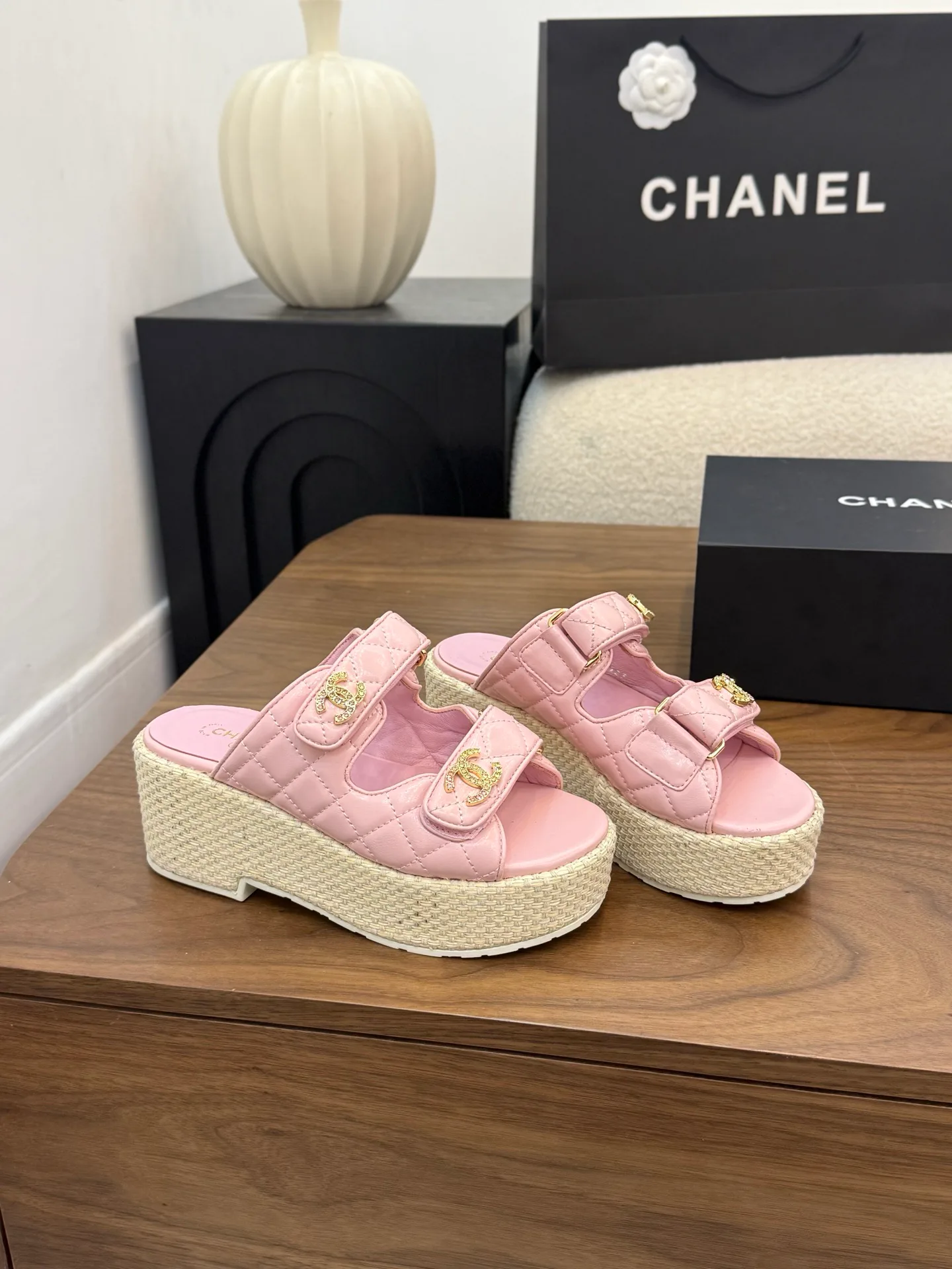 Сандалии Женские Chanel 11389163