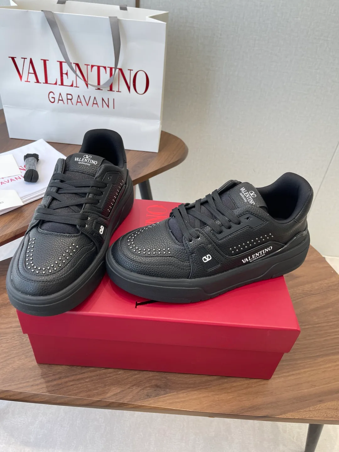 Кроссовки Женские Valentino 11446620