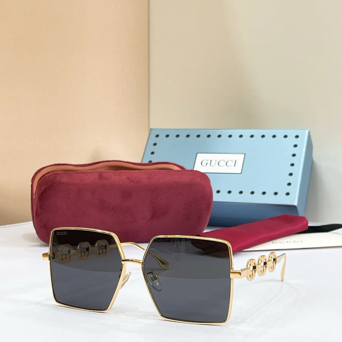 Очки Gucci 17495928