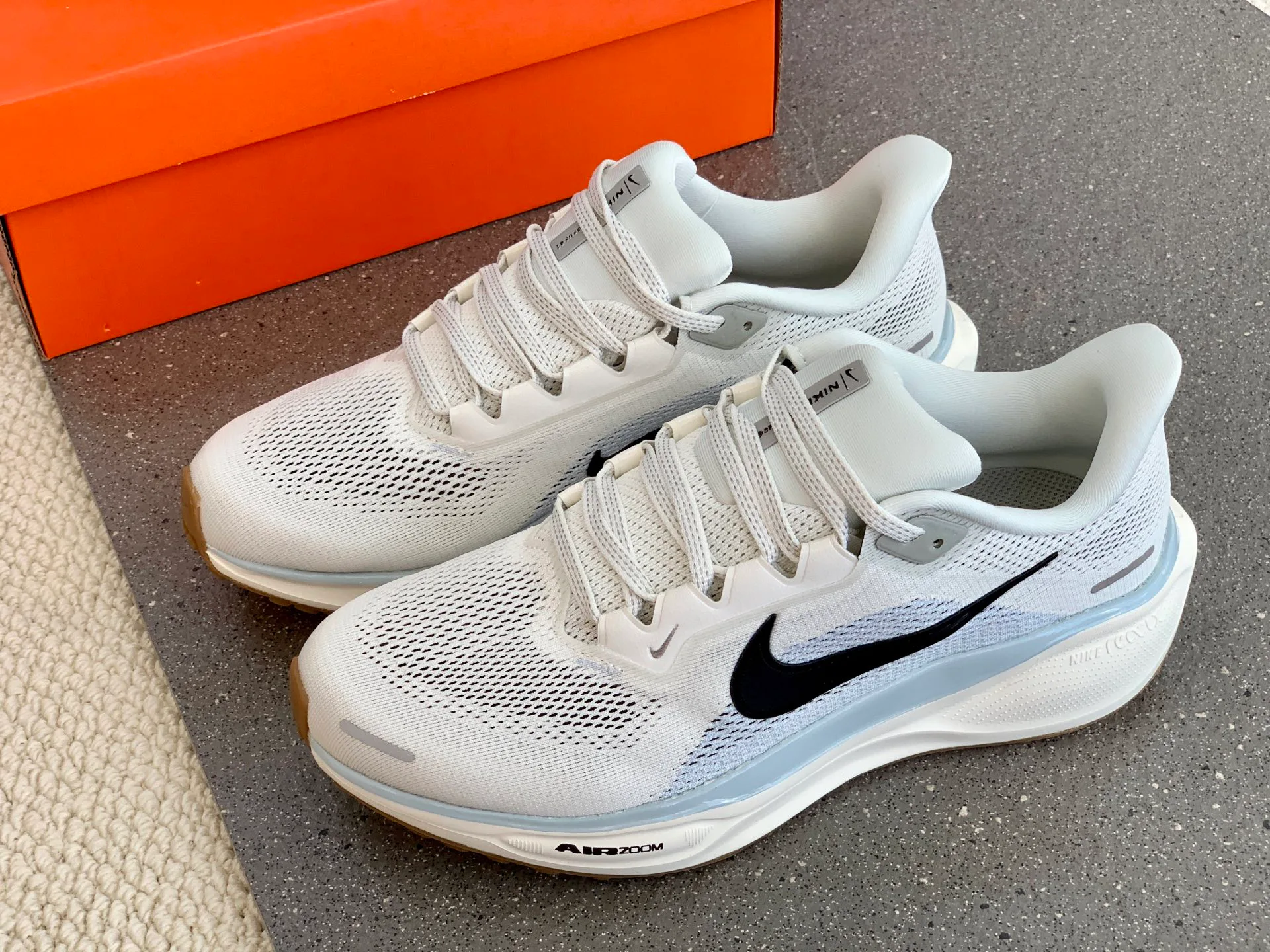 Кроссовки Женские Nike 230359