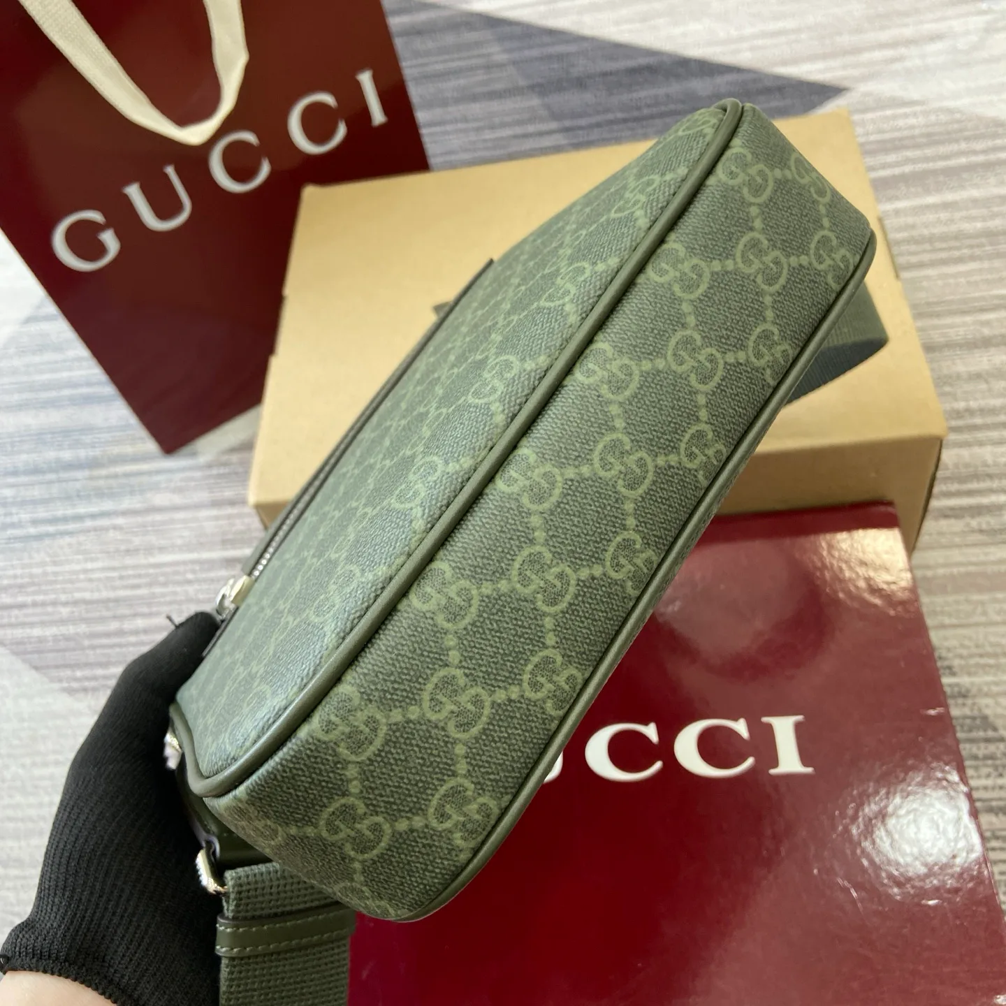 Поясные Сумки Женские Gucci 546482