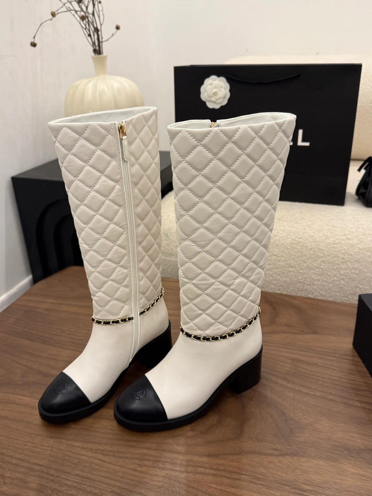 Сапоги Женские Chanel 19050177