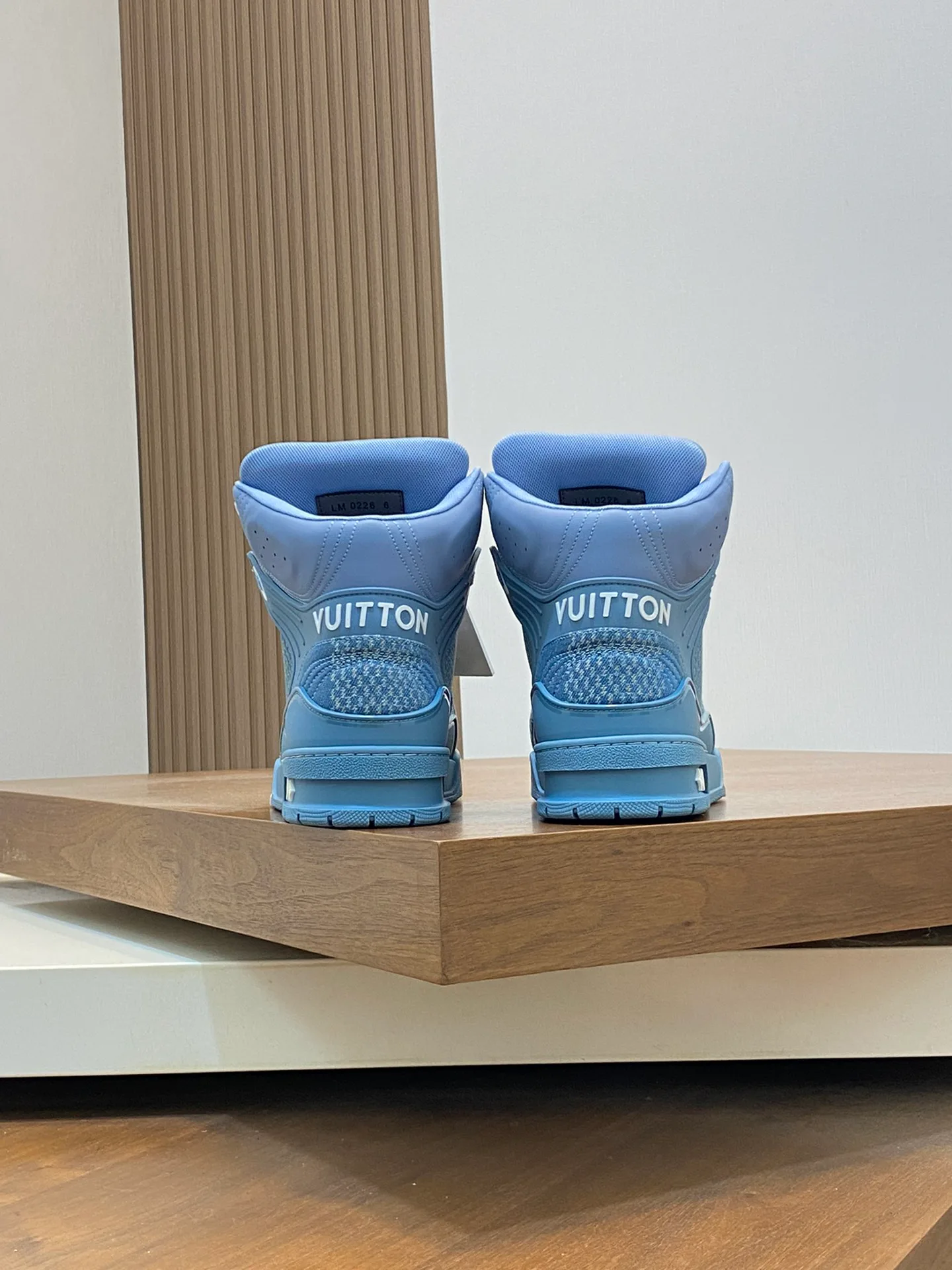 Кроссовки Мужские Louis Vuitton 1483822