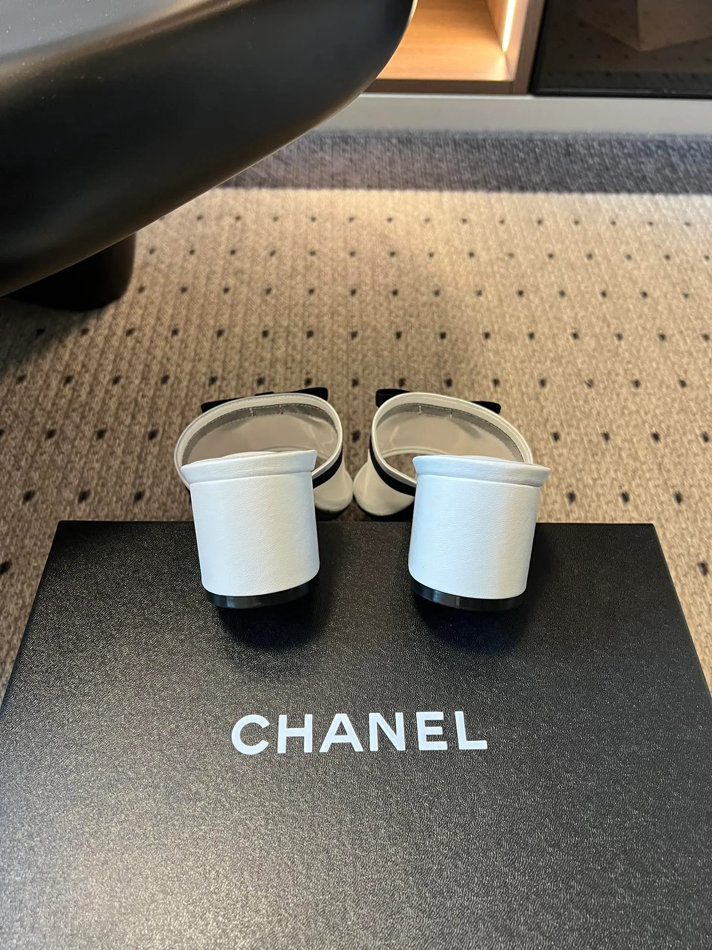 Сандалии Женские Chanel 11685379