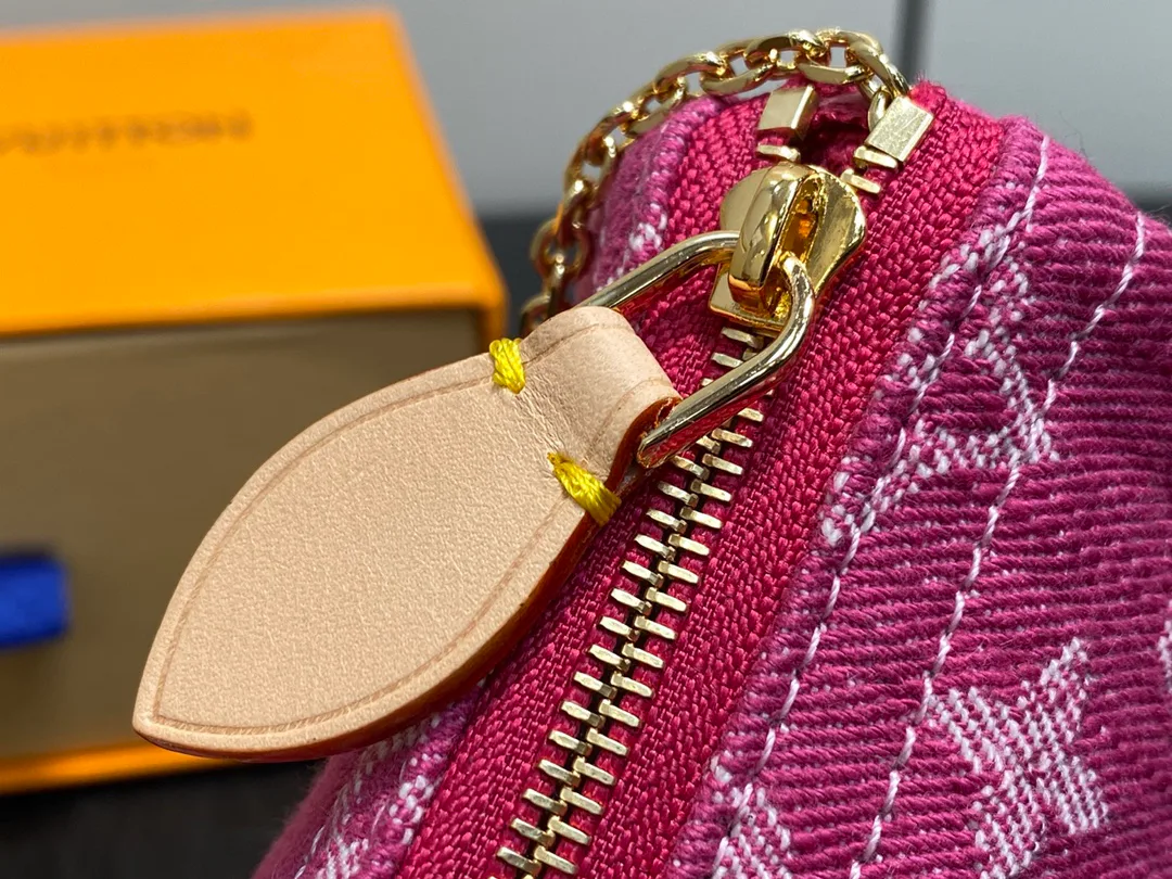 Клатчи Женские Louis Vuitton 11778114