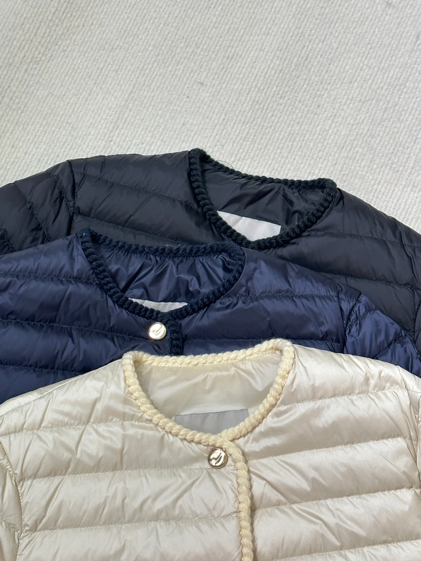 Куртки И Пуховики Женские Moncler 18710179