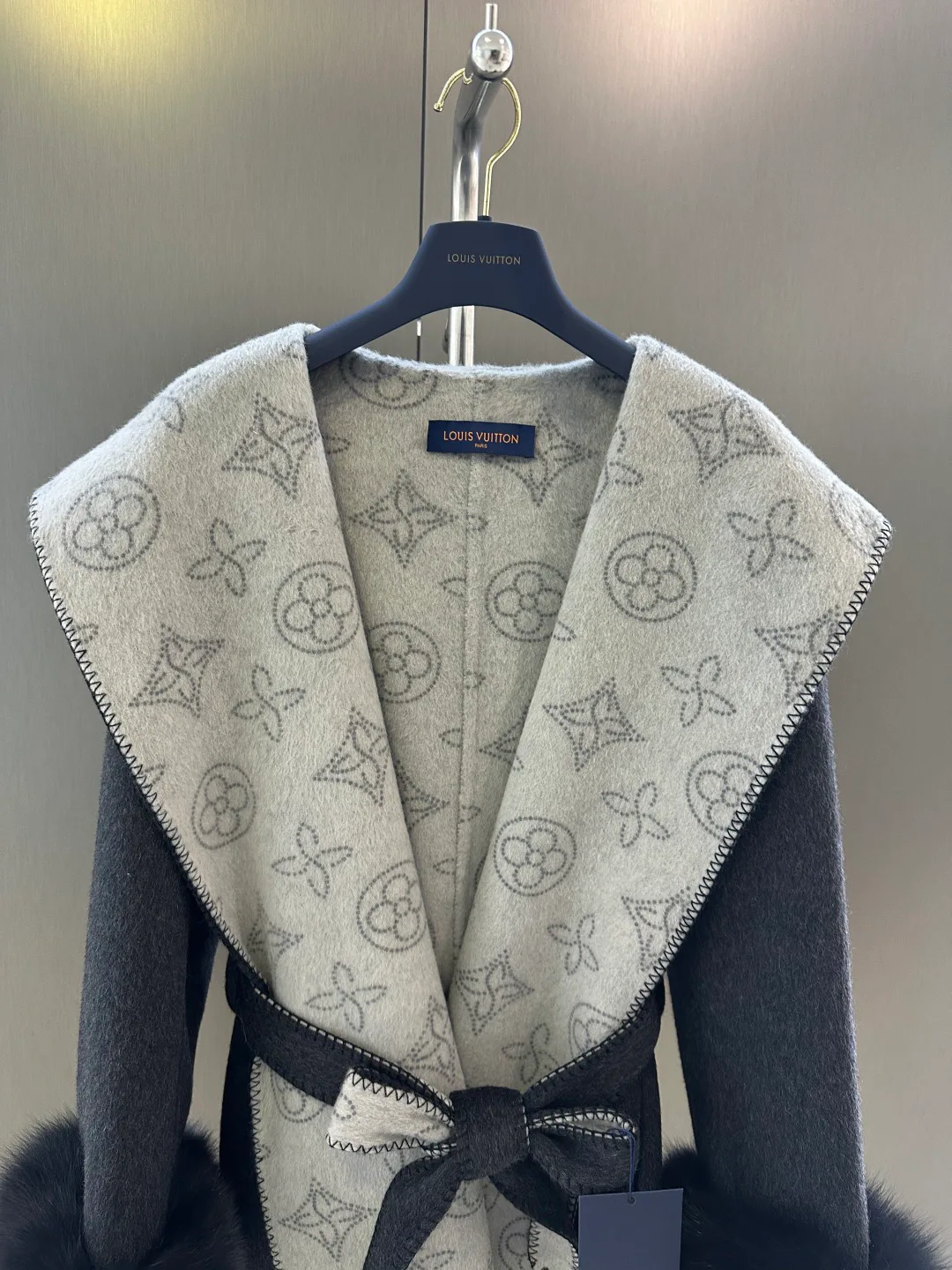 Пальто Женские Louis Vuitton 835976