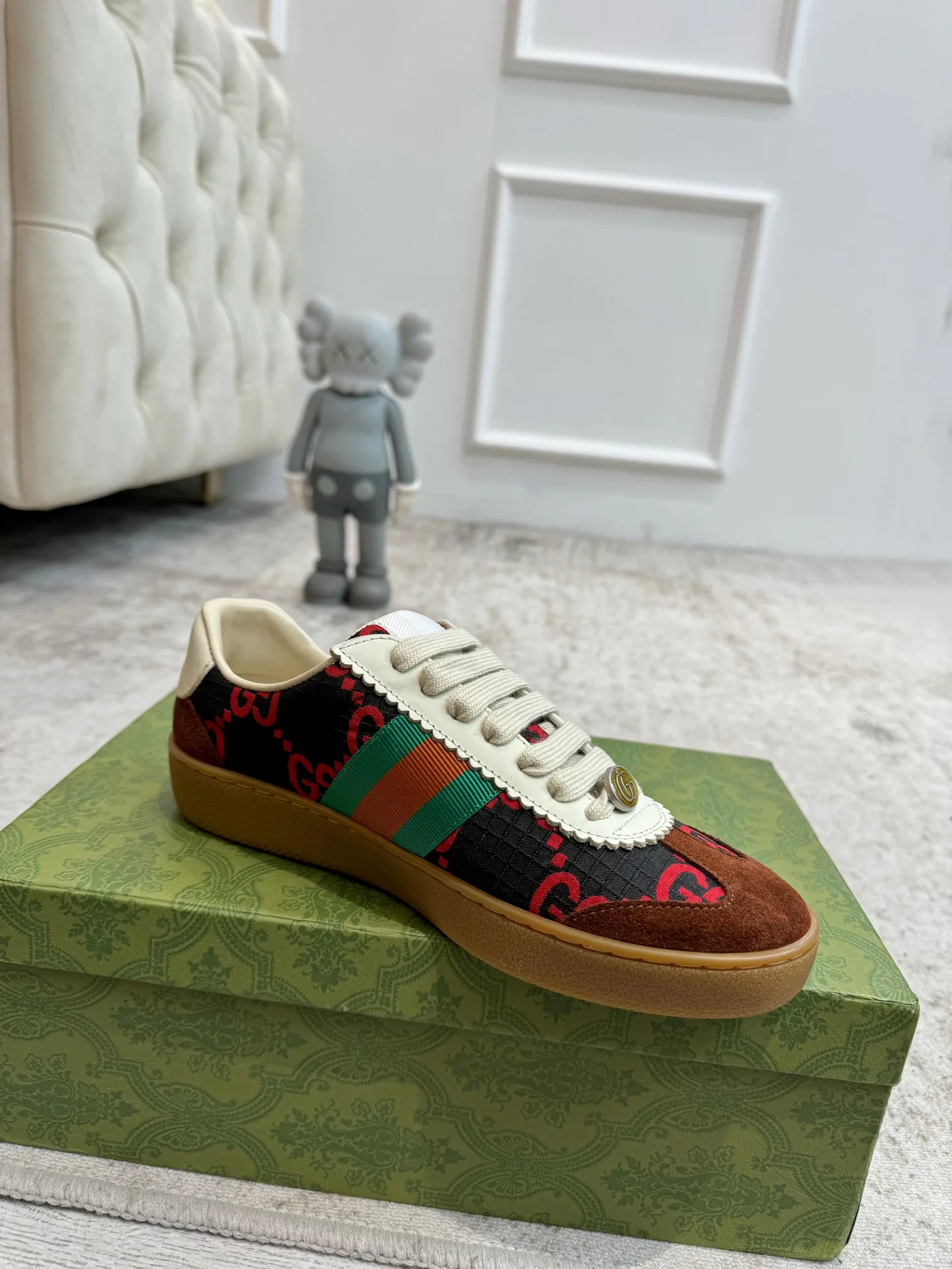 Кроссовки Женские Gucci 18765953