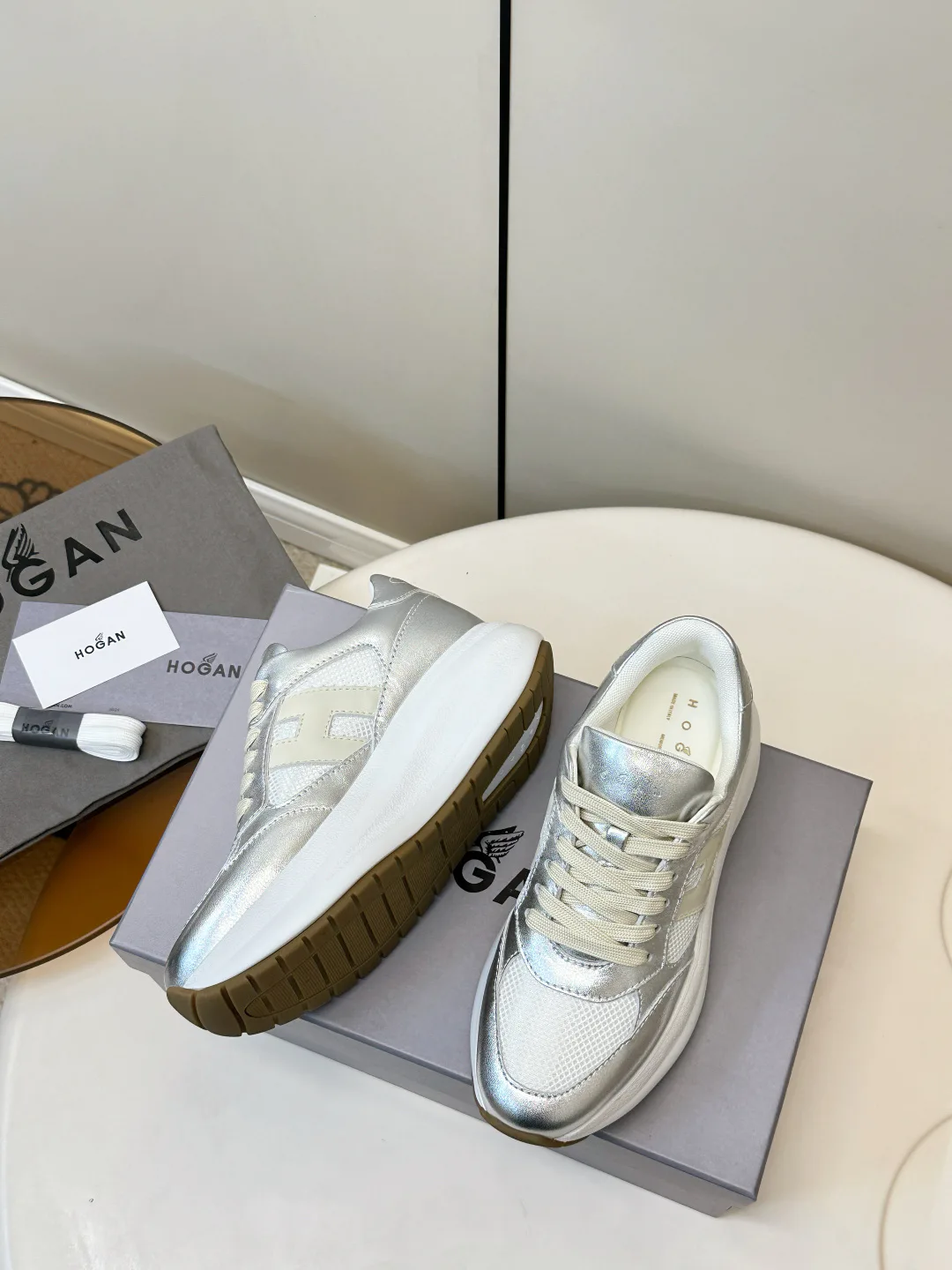 Кроссовки Женские Hogan 12835312