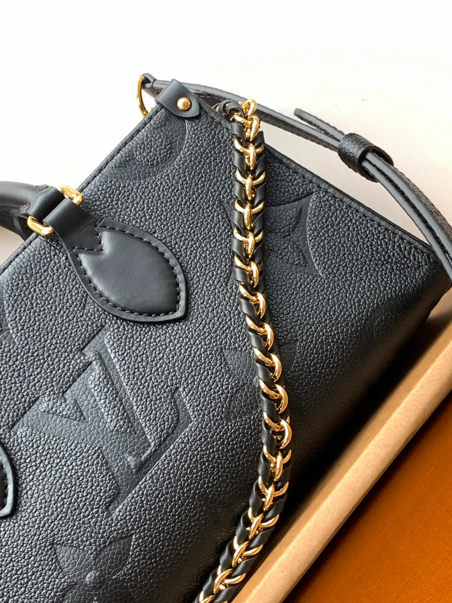 Классические Сумки Женские Louis Vuitton 12782064