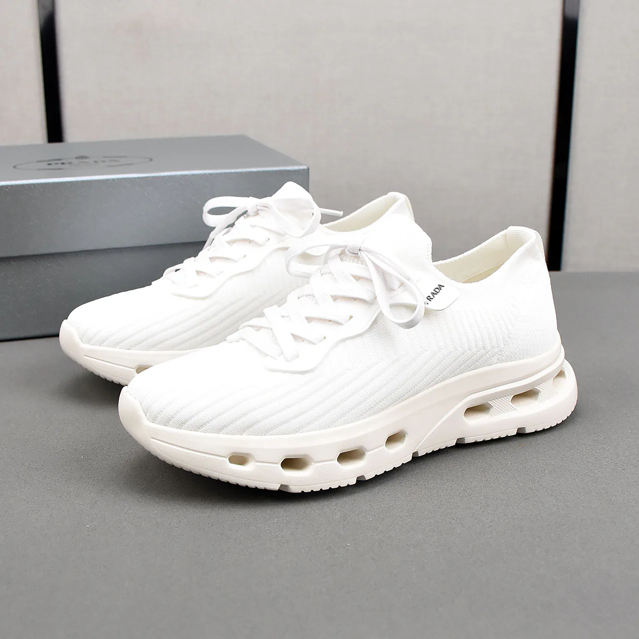 Кроссовки Мужские Prada 10736406