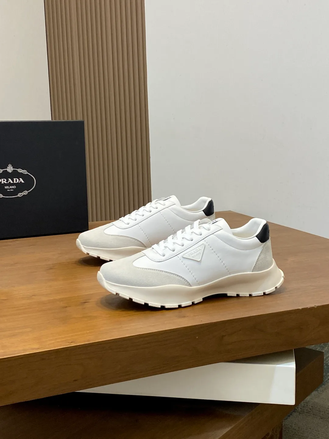 Кроссовки Мужские Prada 19710877