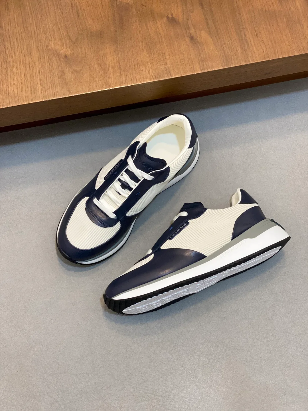 Кроссовки Мужские Salvatore Ferragamo 1498286