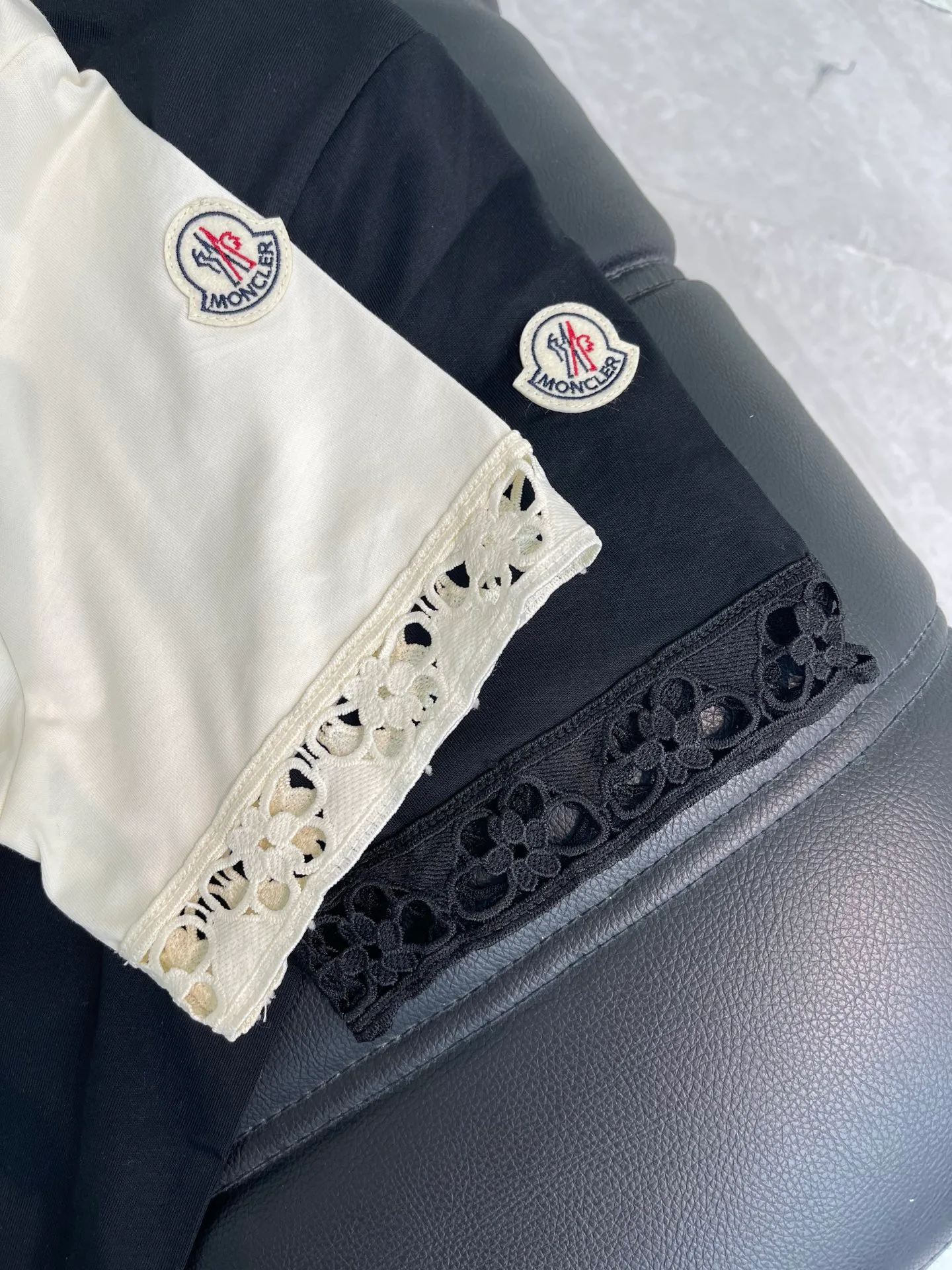 Футболки Женские Moncler 11672721