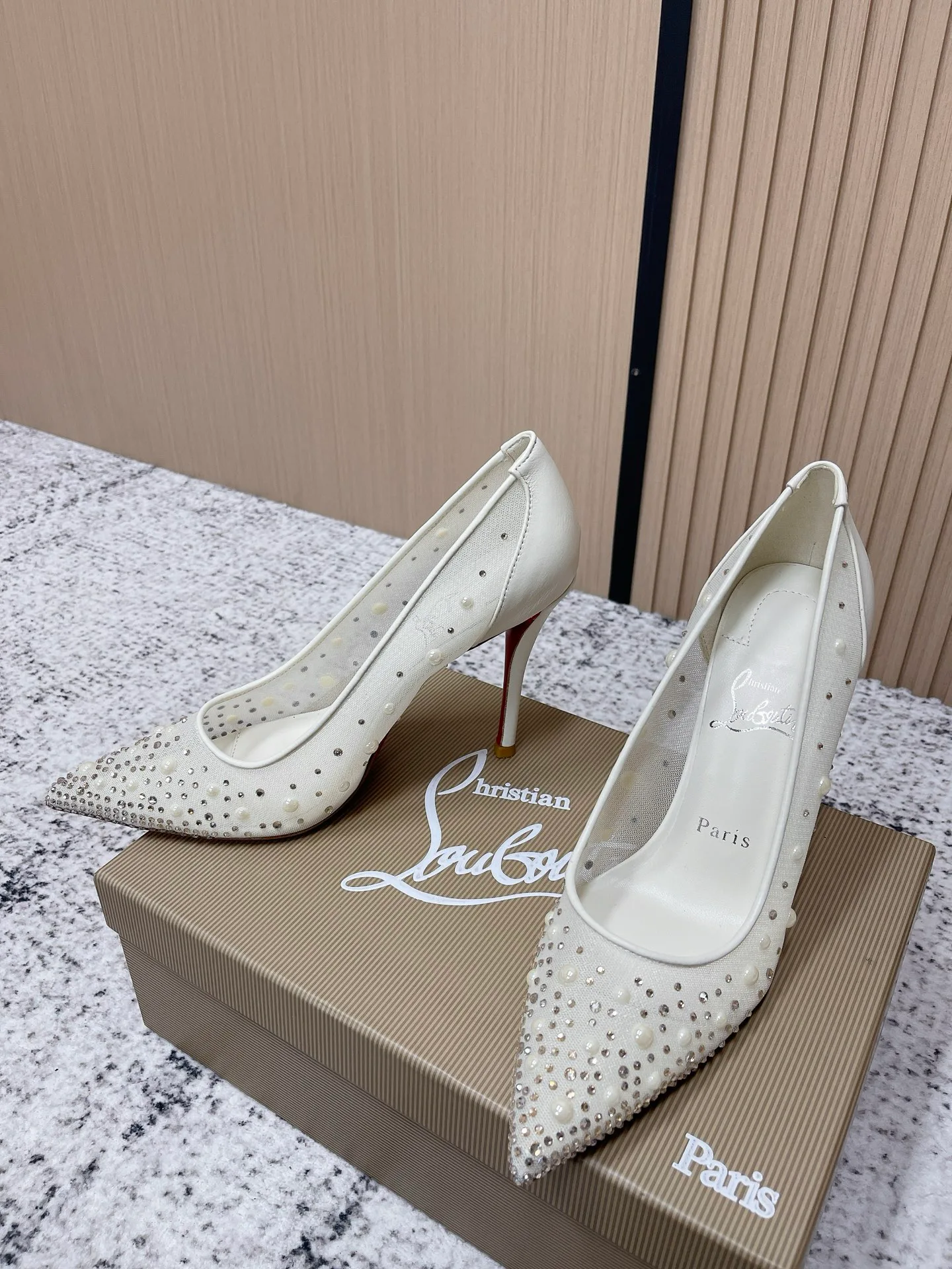 Туфли Женские Christian Louboutin 11946958