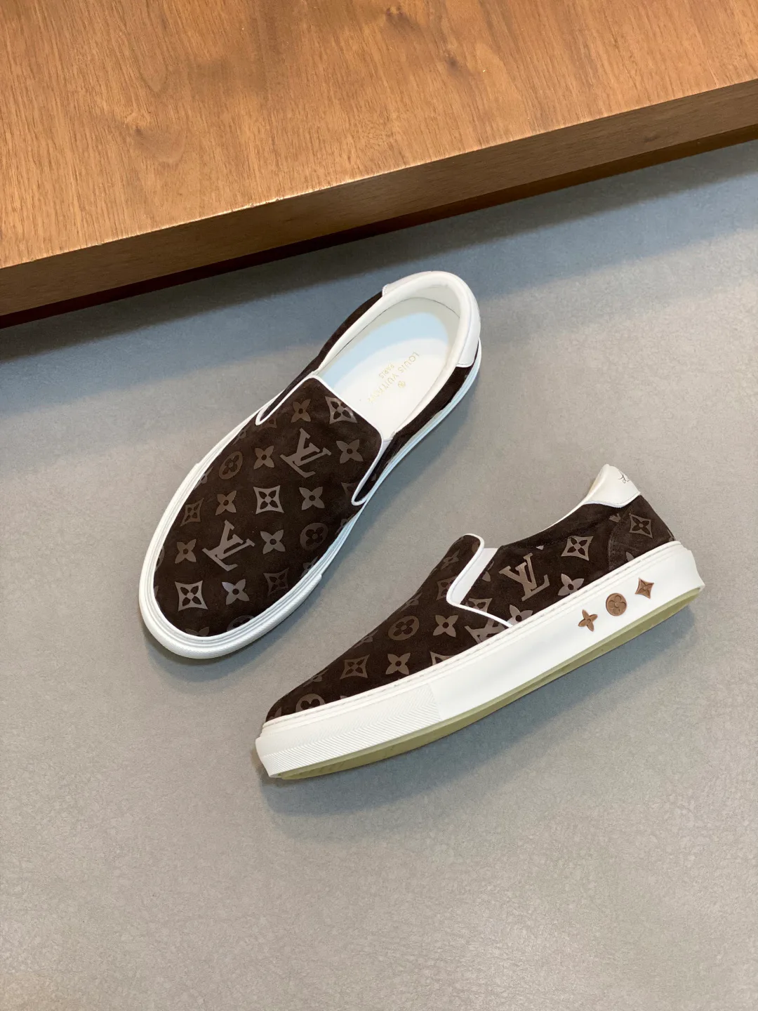 Кроссовки Мужские Louis Vuitton 17934200