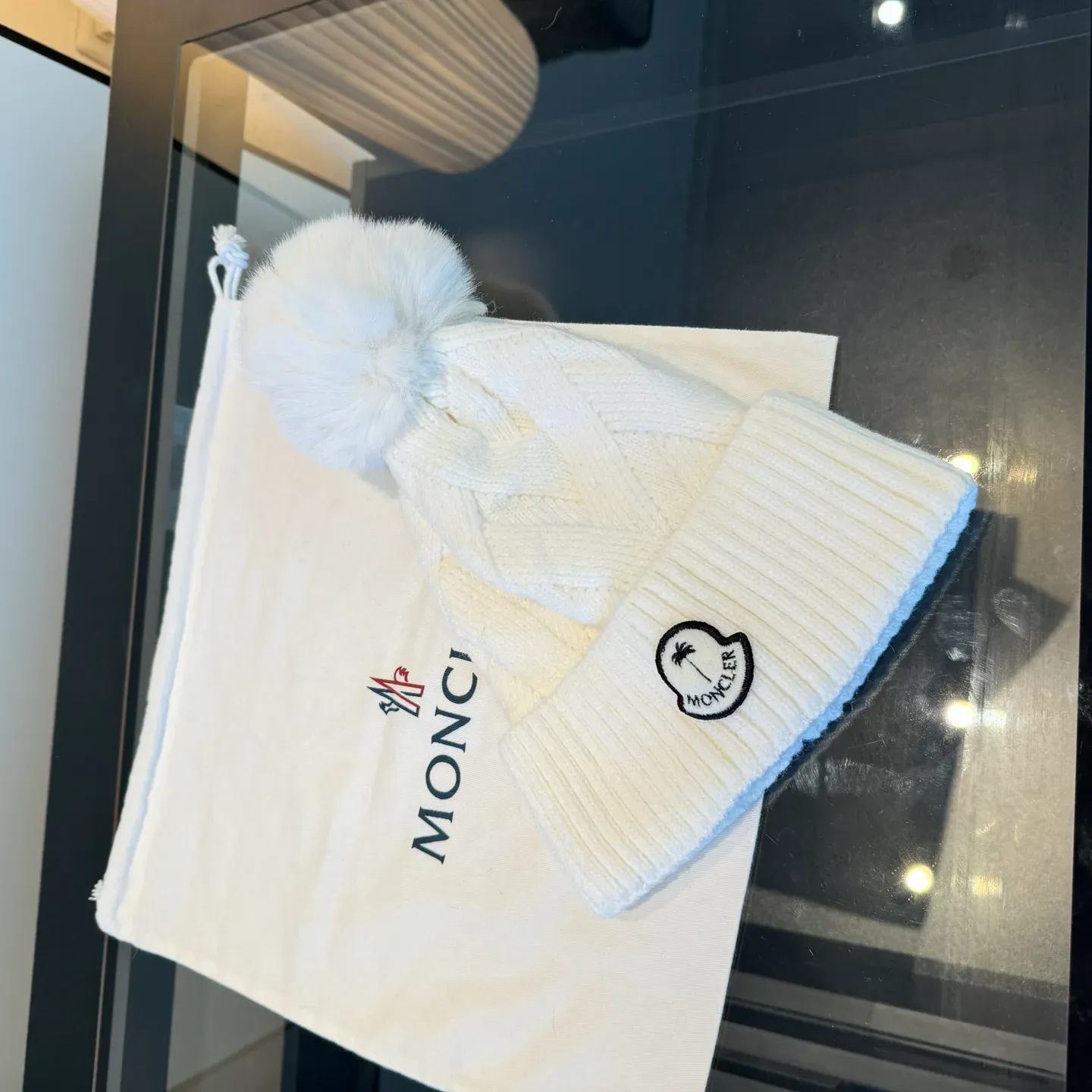 Головные Уборы Moncler 240471