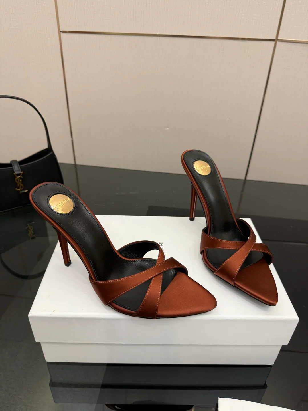 Босоножки Женские Saint Laurent 11409889