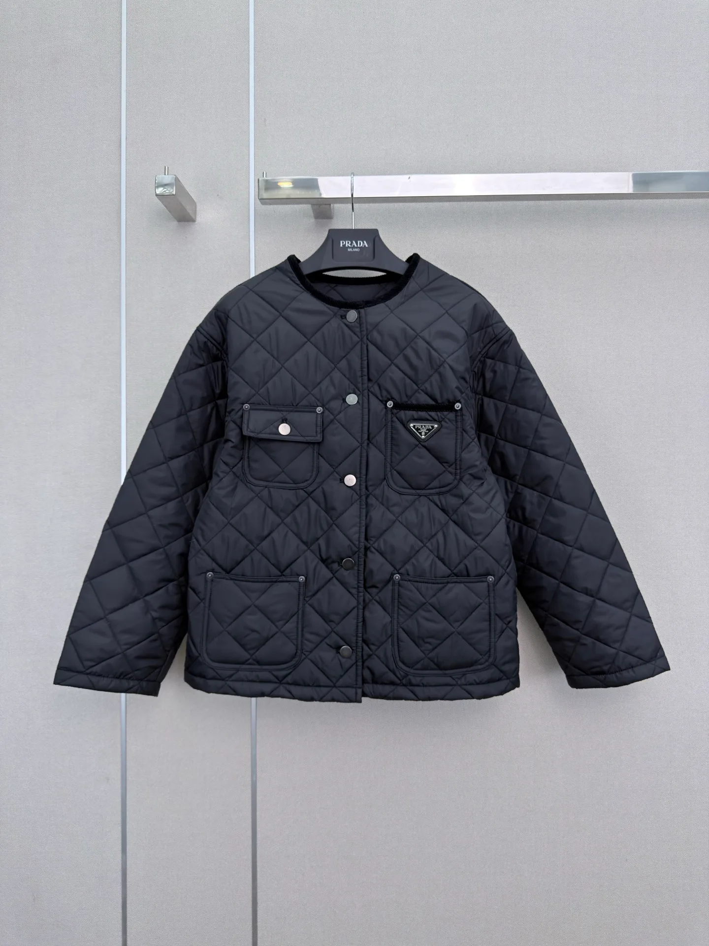 Куртки И Пуховики Женские Prada 18790474