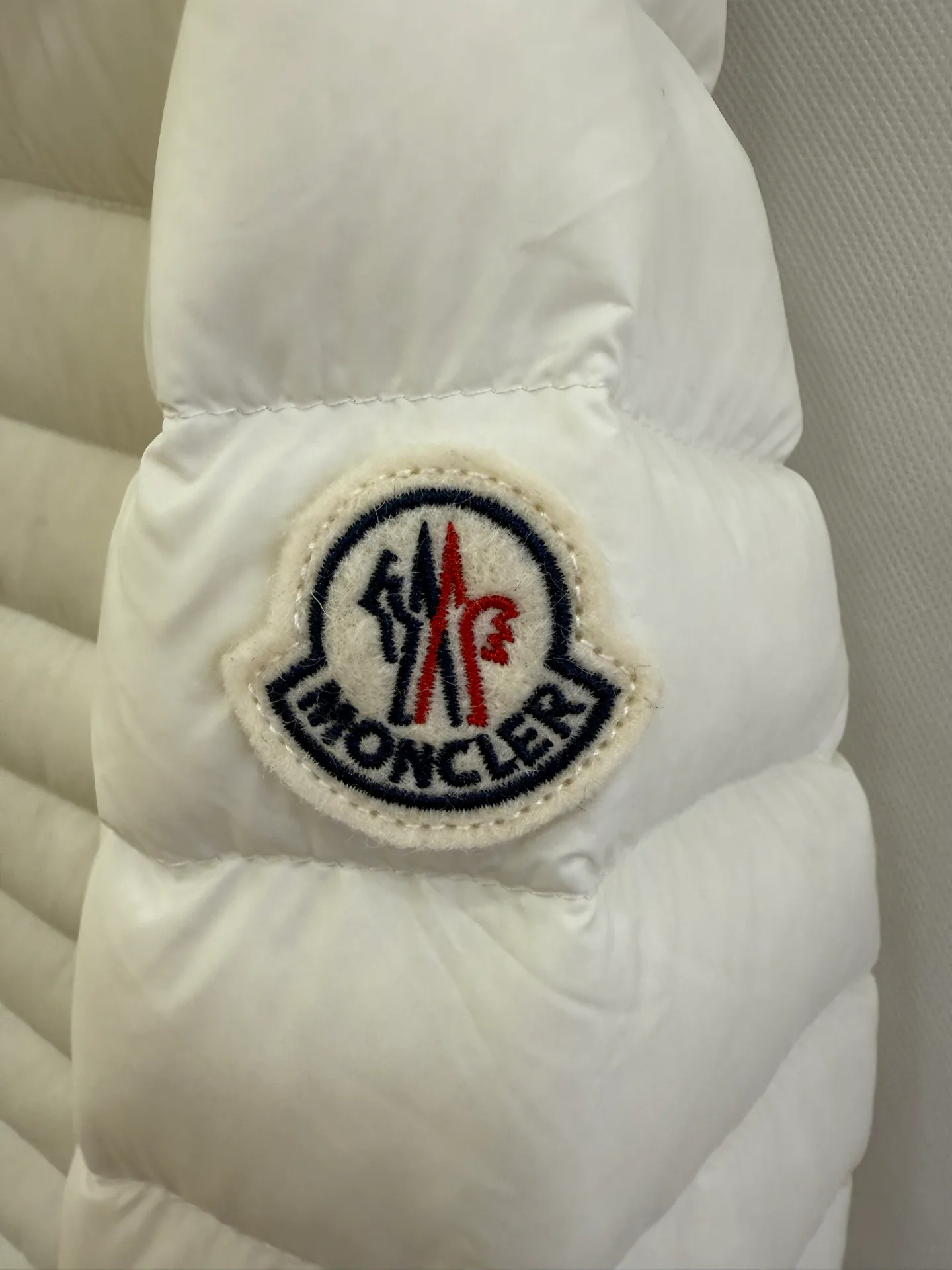 Куртки И Пуховики Женские Moncler 18825216