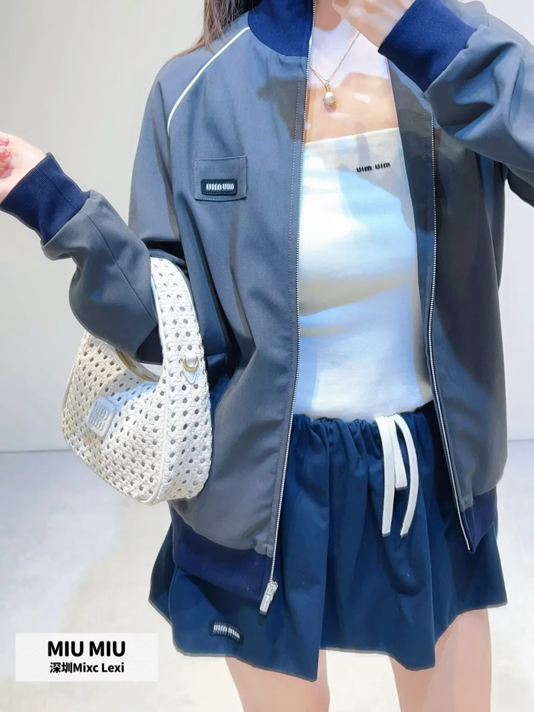 Куртки И Пуховики Женские Miu Miu 18746208