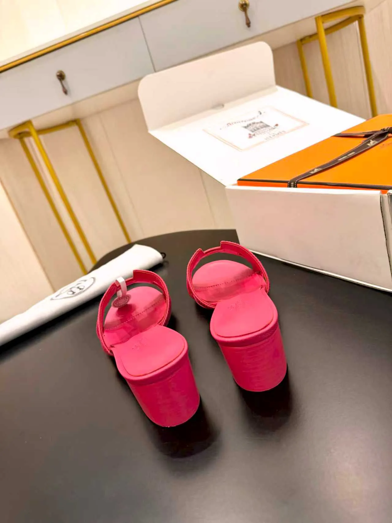 Босоножки Женские Hermes 10250444