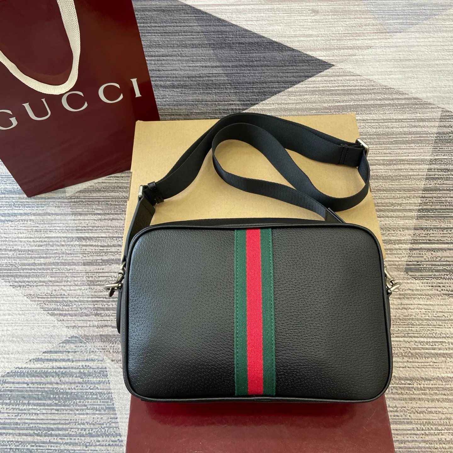 Классические Сумки Женские Gucci 9619397