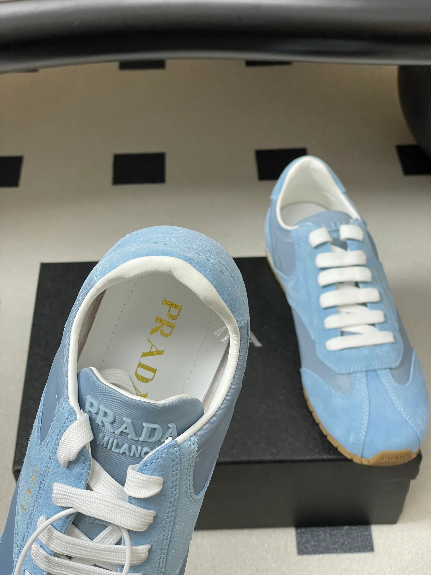 Кроссовки Женские Prada 12880100