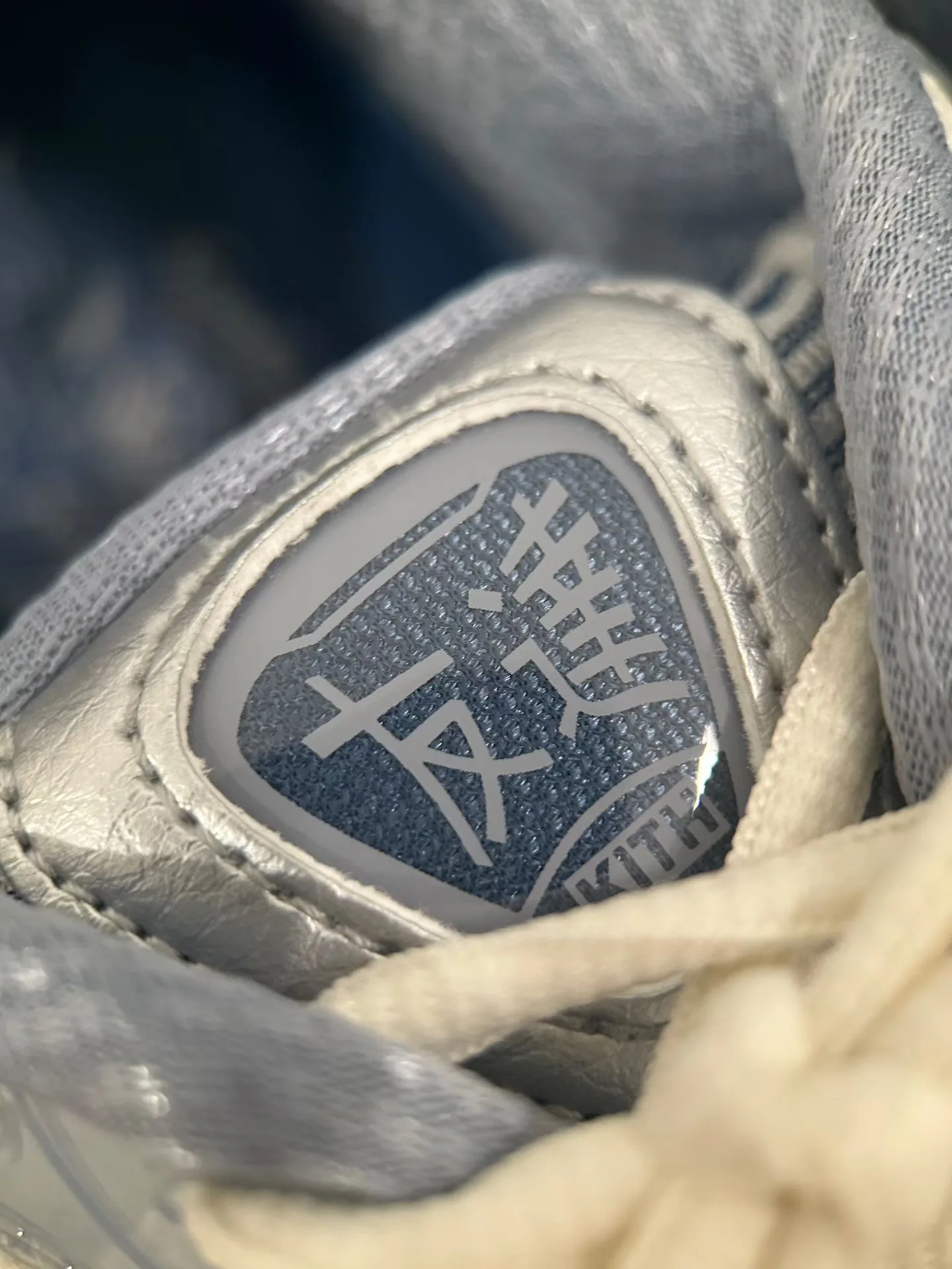 Кроссовки Женские Asics 17065419