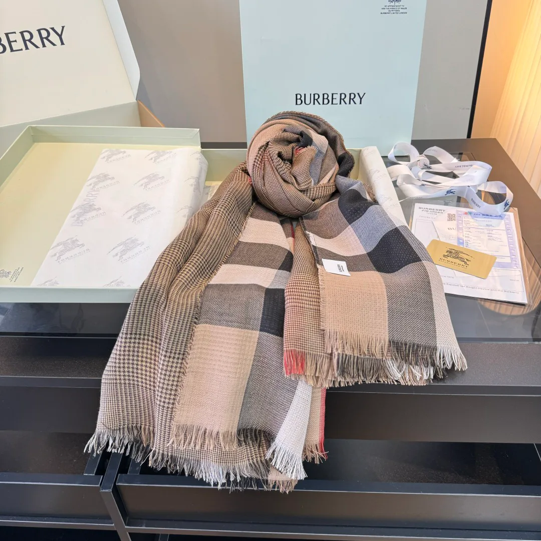 Шарфы Burberry 18003237