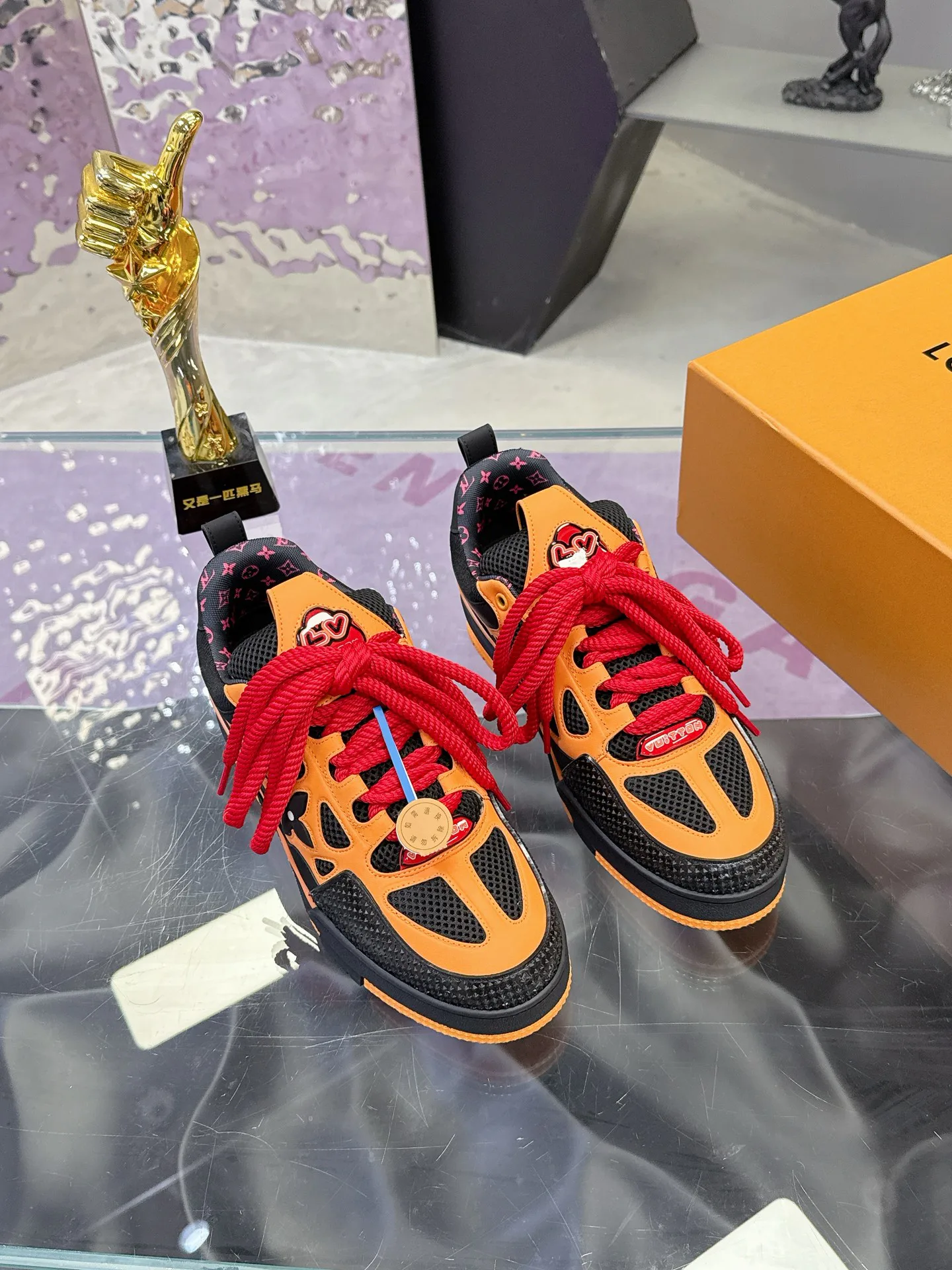 Кроссовки Женские Louis Vuitton 1874708