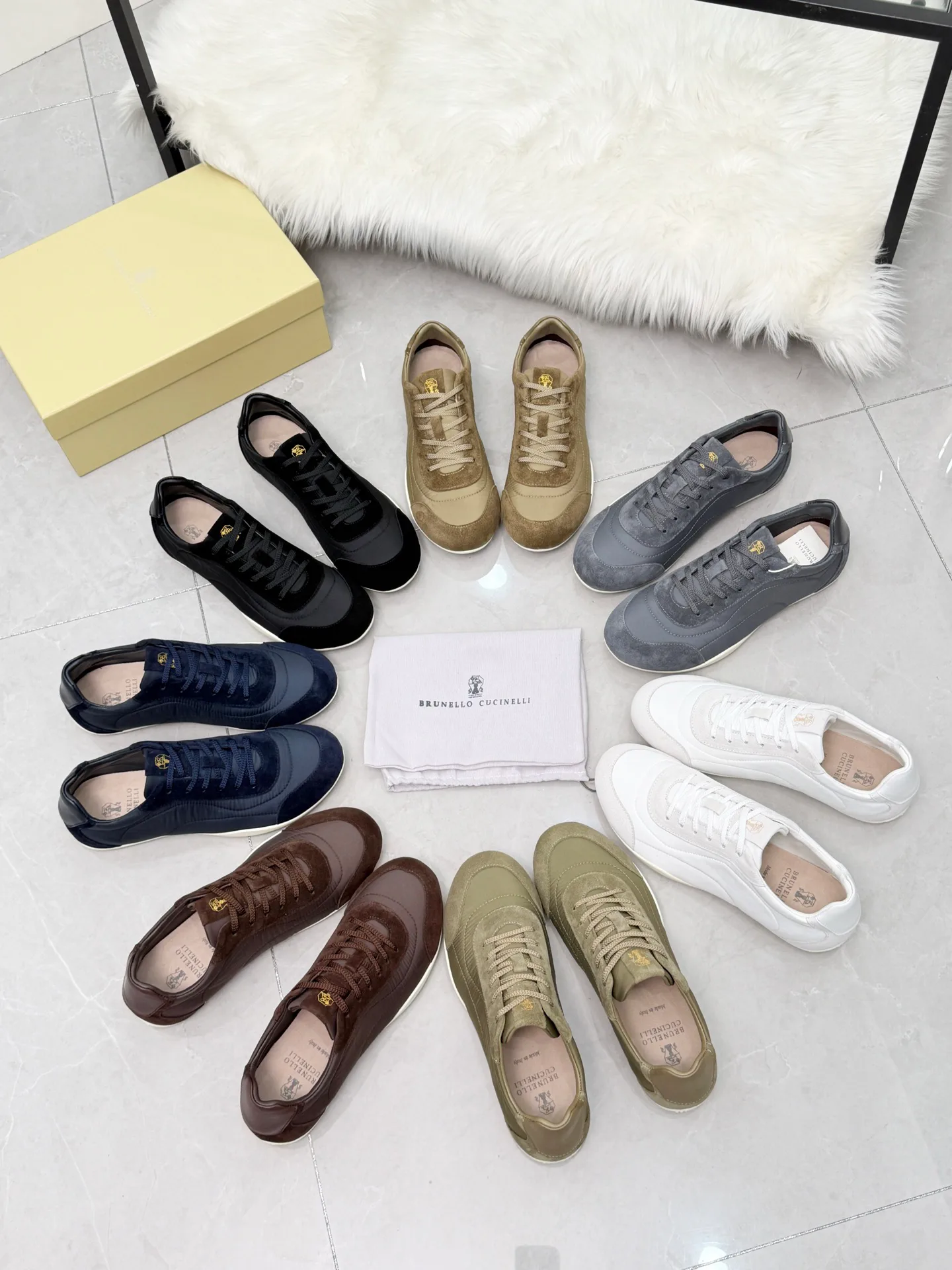 Кроссовки Женские Brunello Cucinelli 18257103